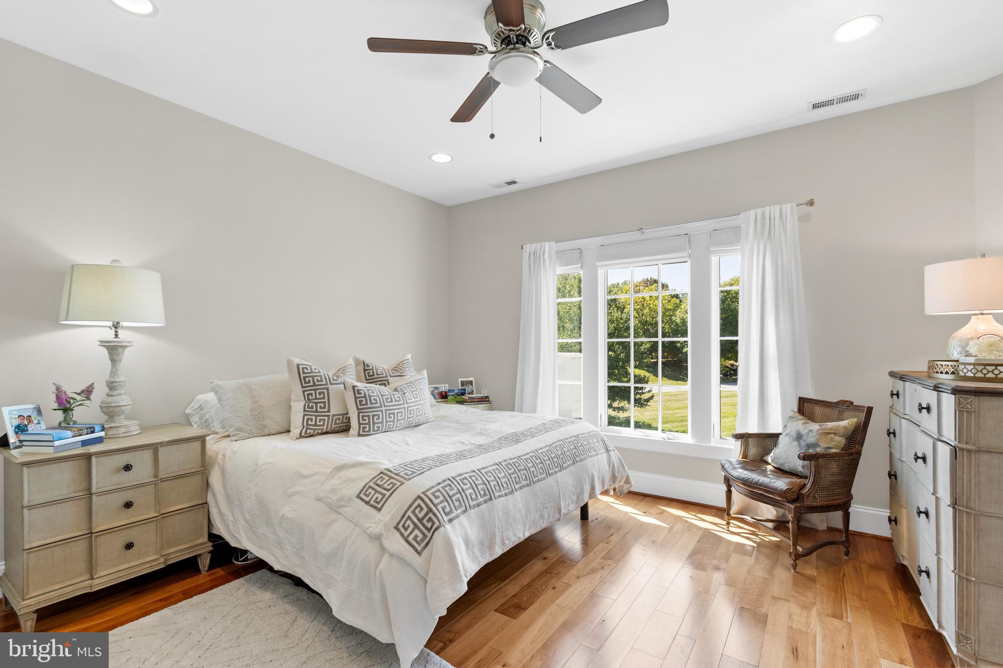 NICHOLSONS MANOR - Residential