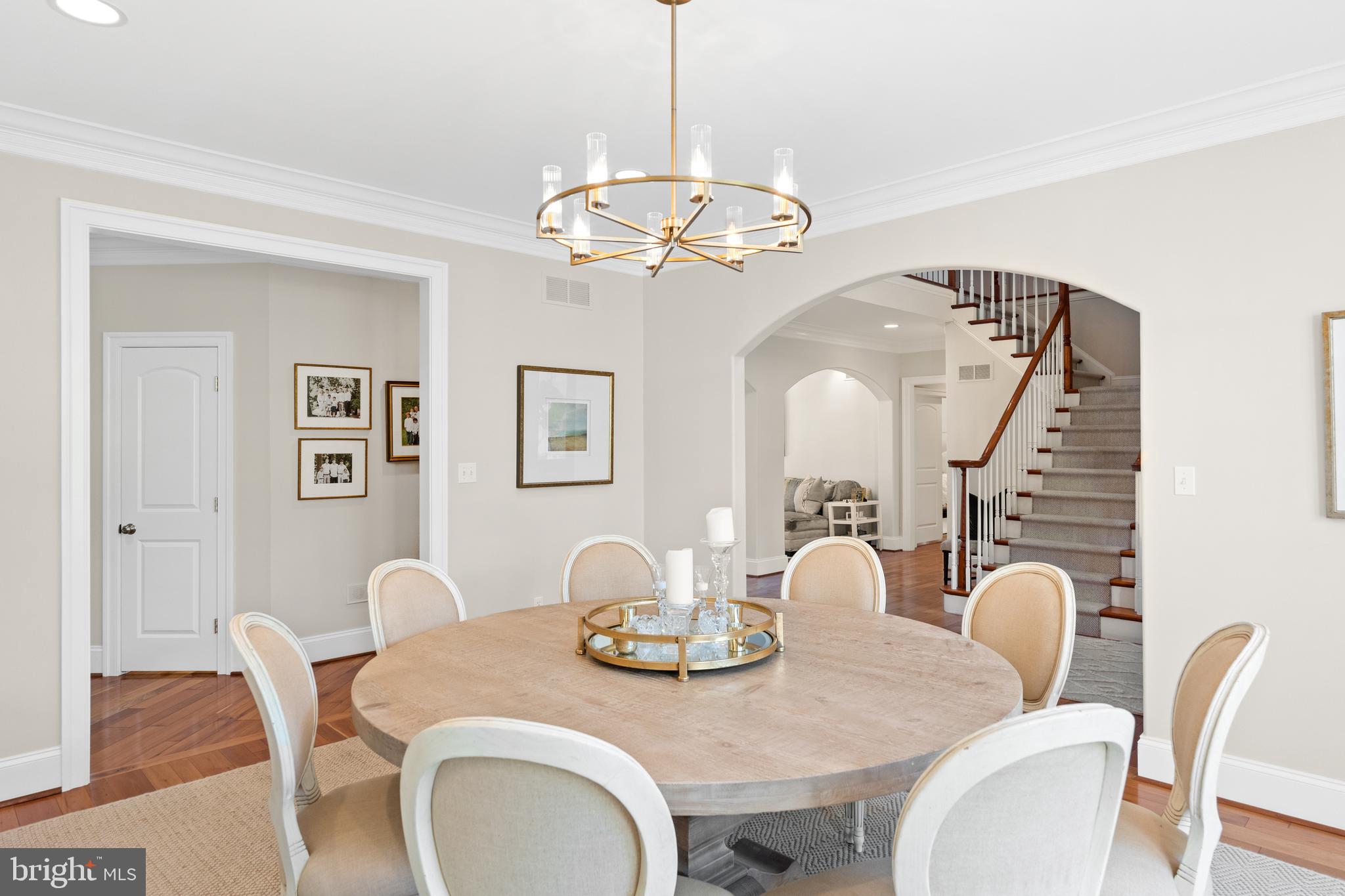 NICHOLSONS MANOR - Residential