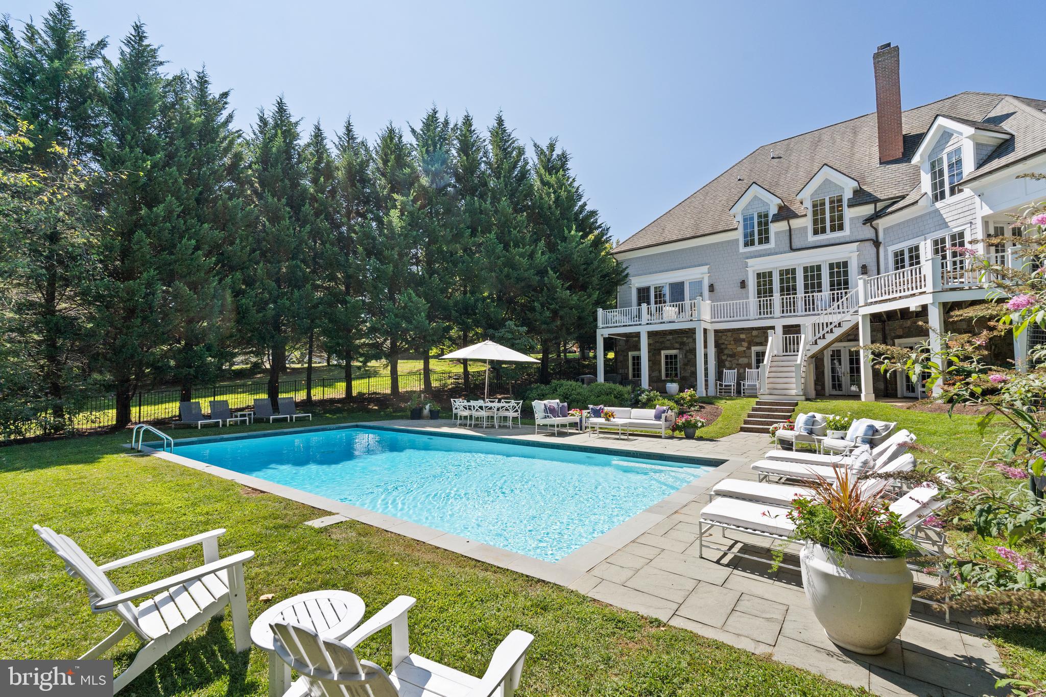 NICHOLSONS MANOR - Residential