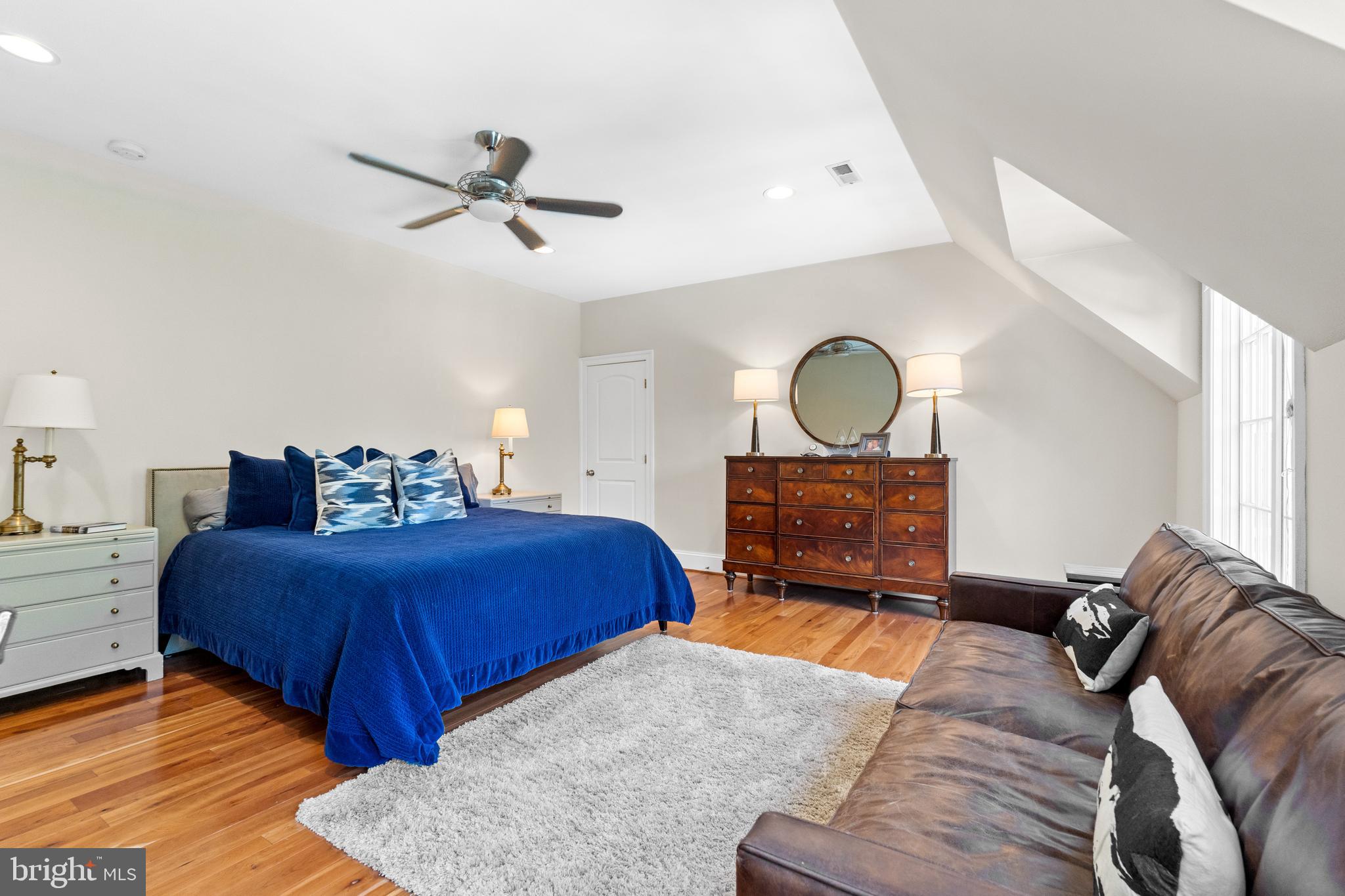 NICHOLSONS MANOR - Residential