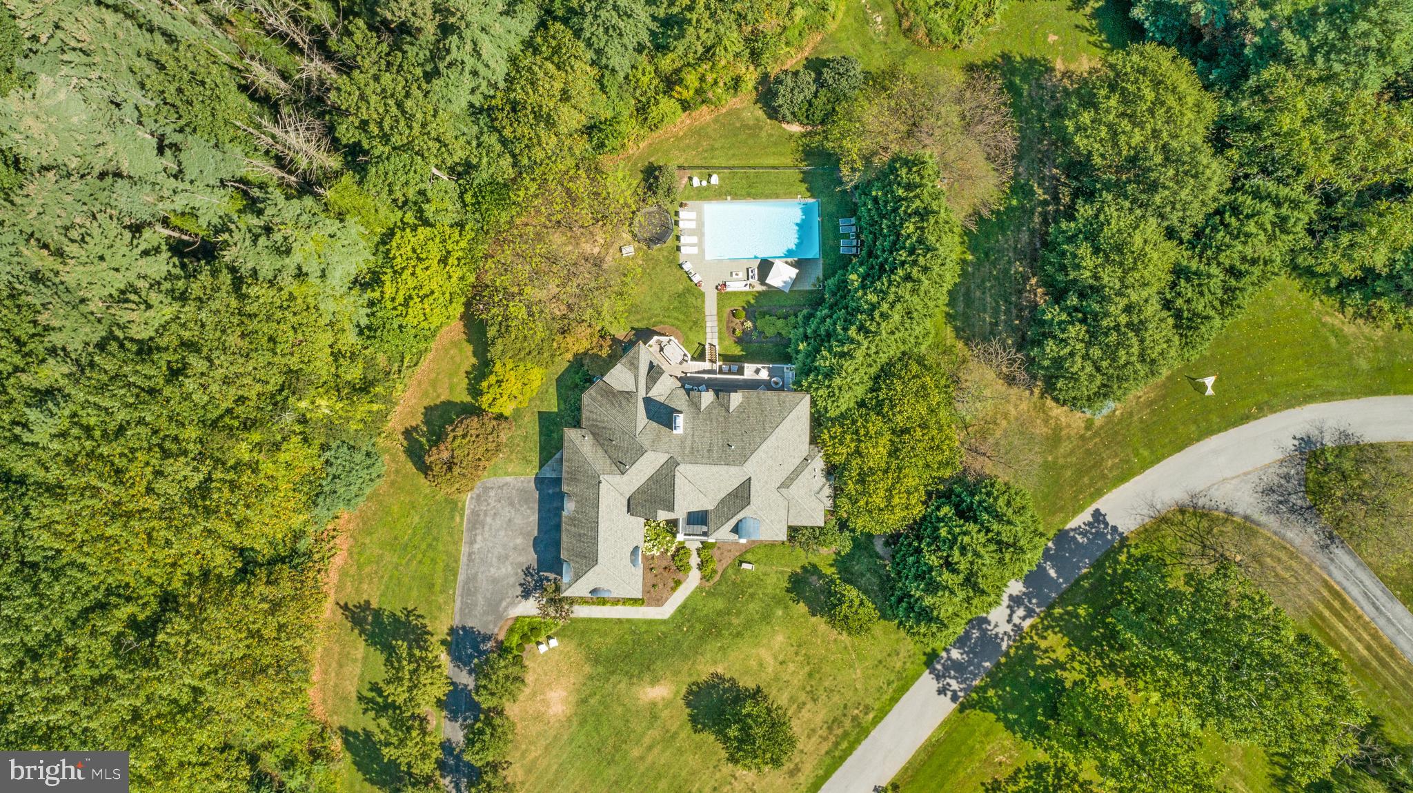 NICHOLSONS MANOR - Residential