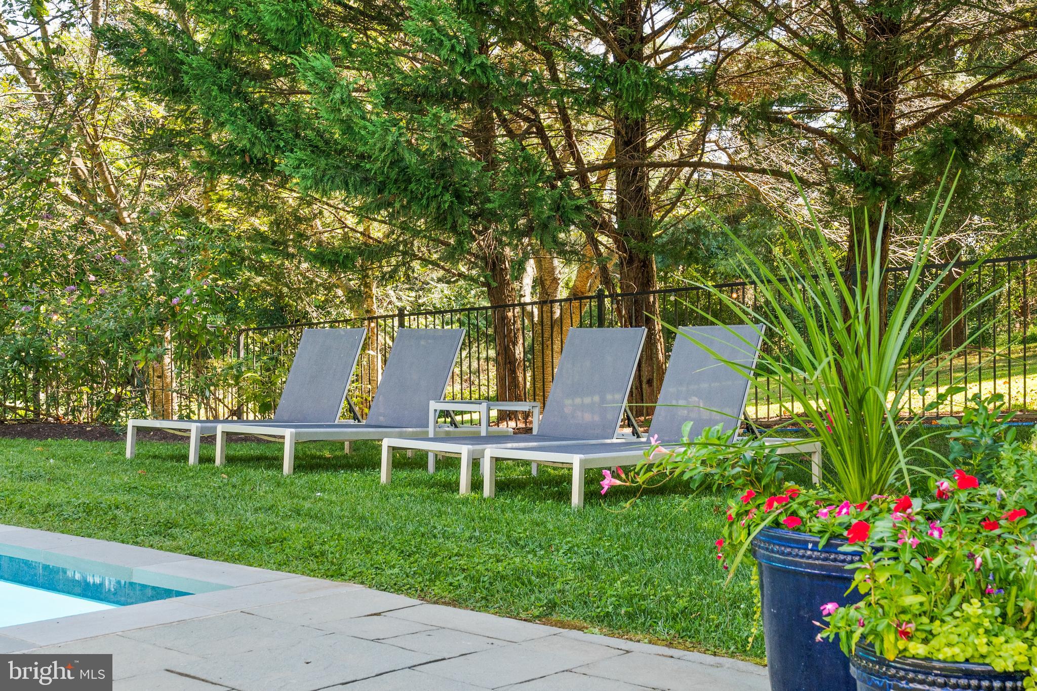 NICHOLSONS MANOR - Residential