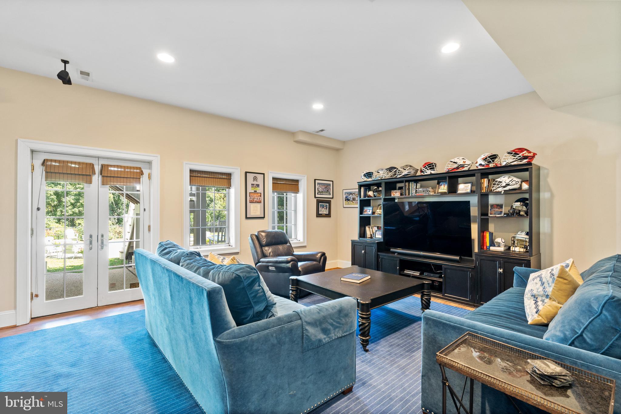 NICHOLSONS MANOR - Residential