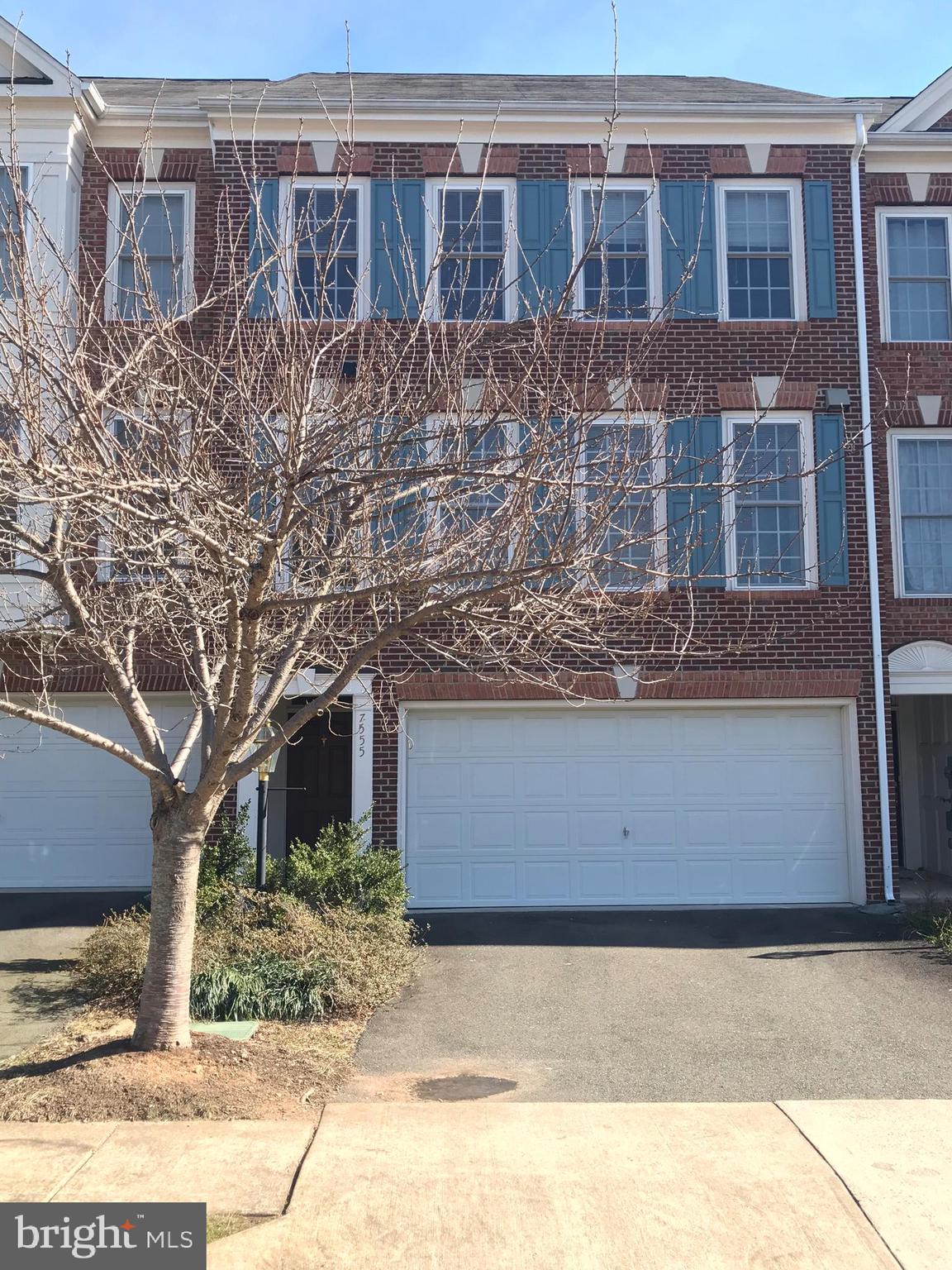 GROVE AT HUNTLEY MEADOWS - Residential Lease