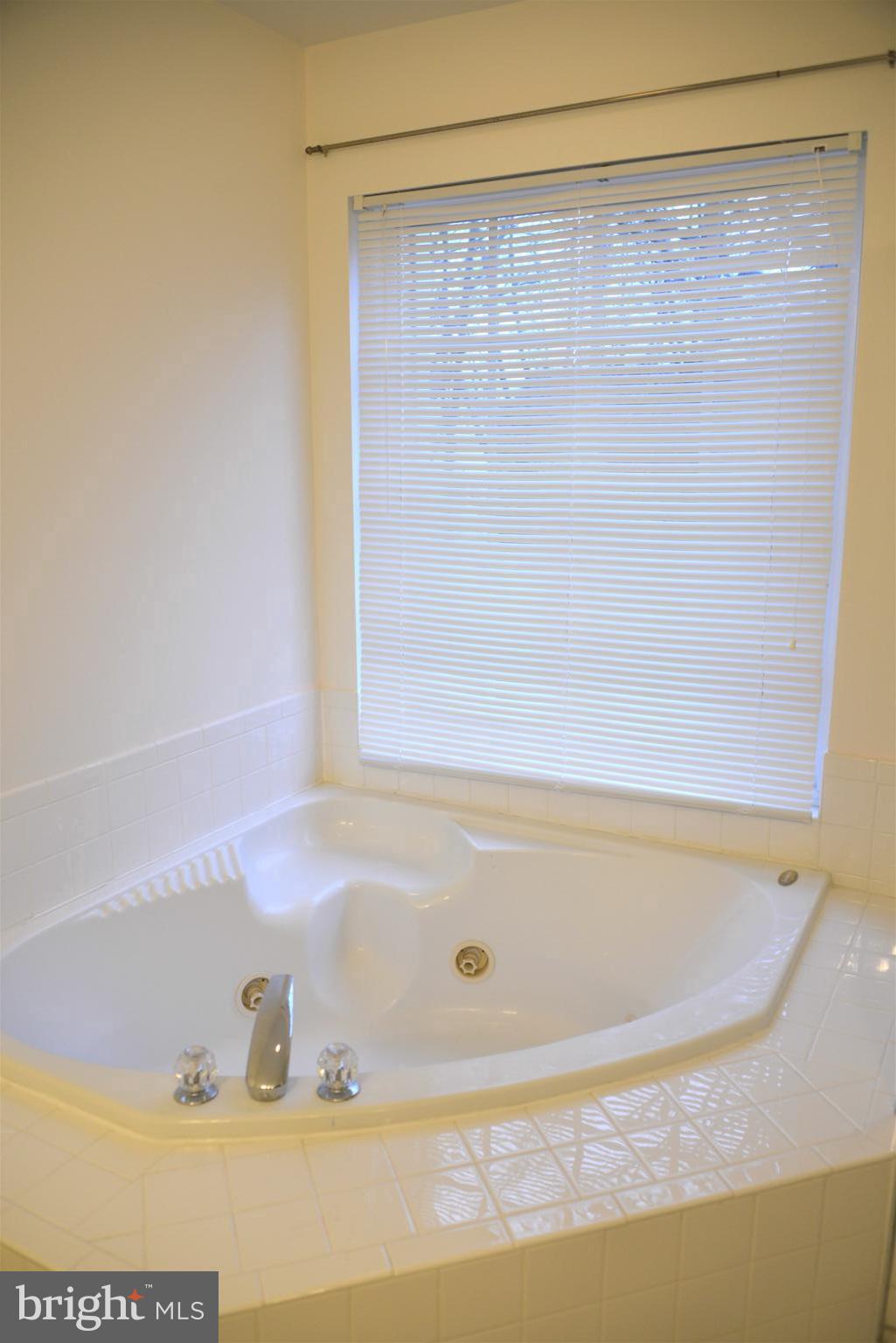 GROVE AT HUNTLEY MEADOWS - Residential Lease