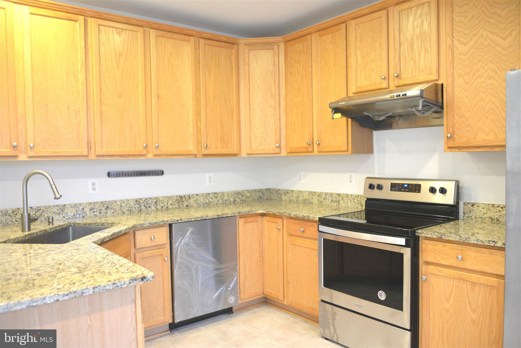 GROVE AT HUNTLEY MEADOWS - Residential Lease