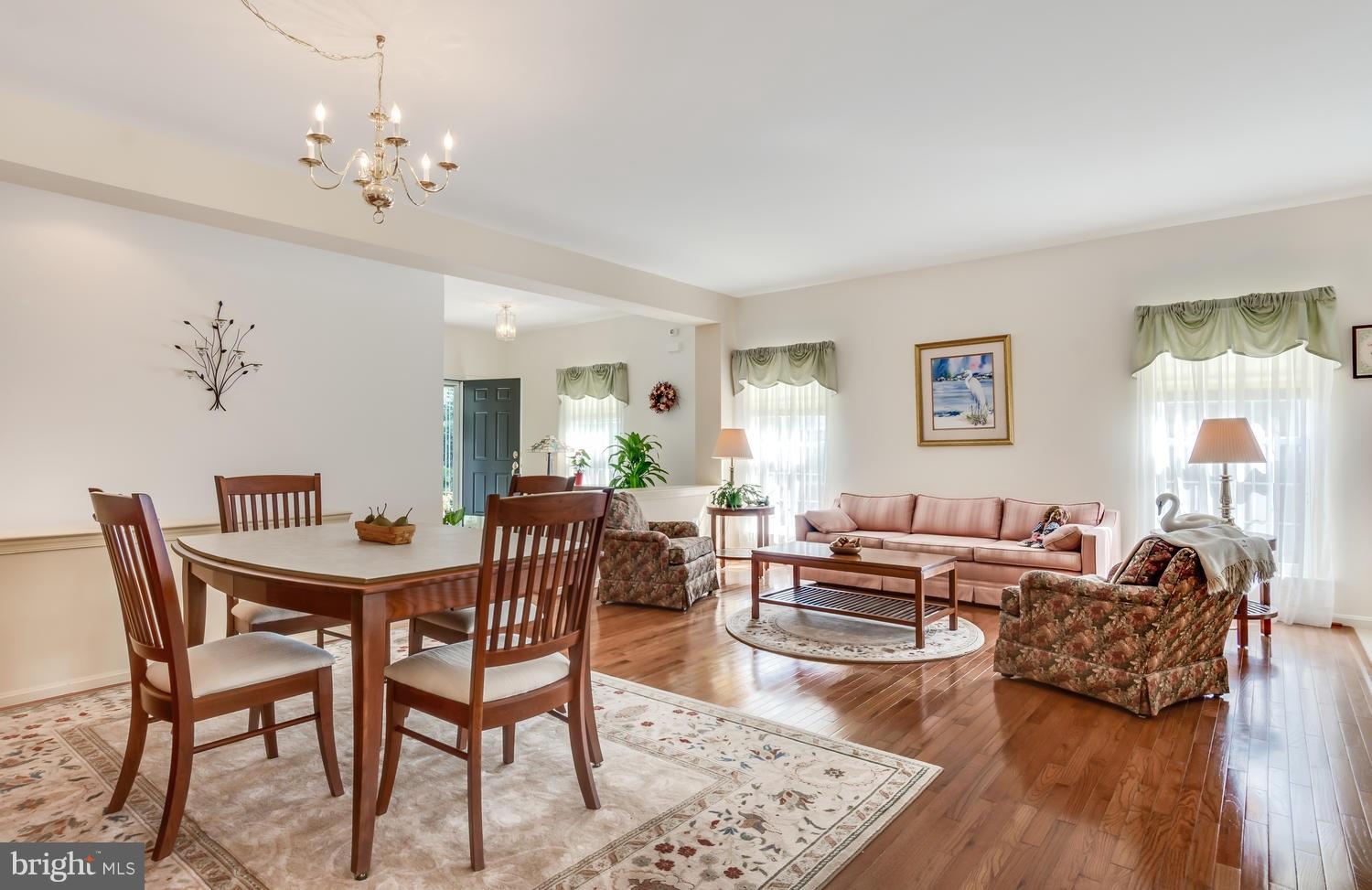 SYMPHONY VILLAGE AT CENTREVILLE - Residential