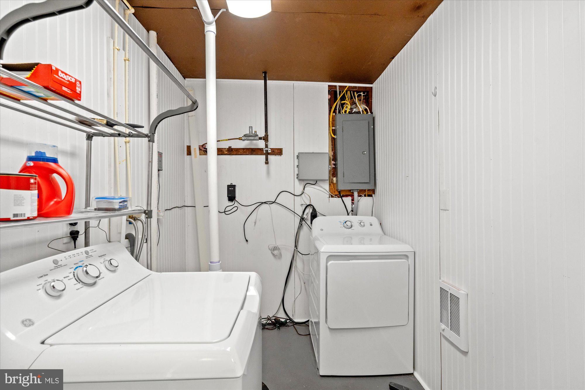 ROSE HILL FARMS - Residential