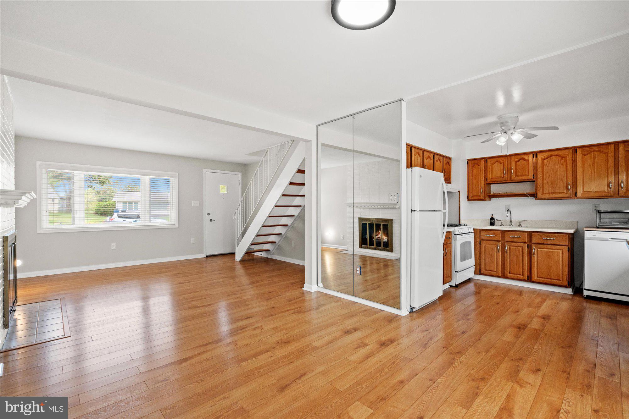 ROSE HILL FARMS - Residential