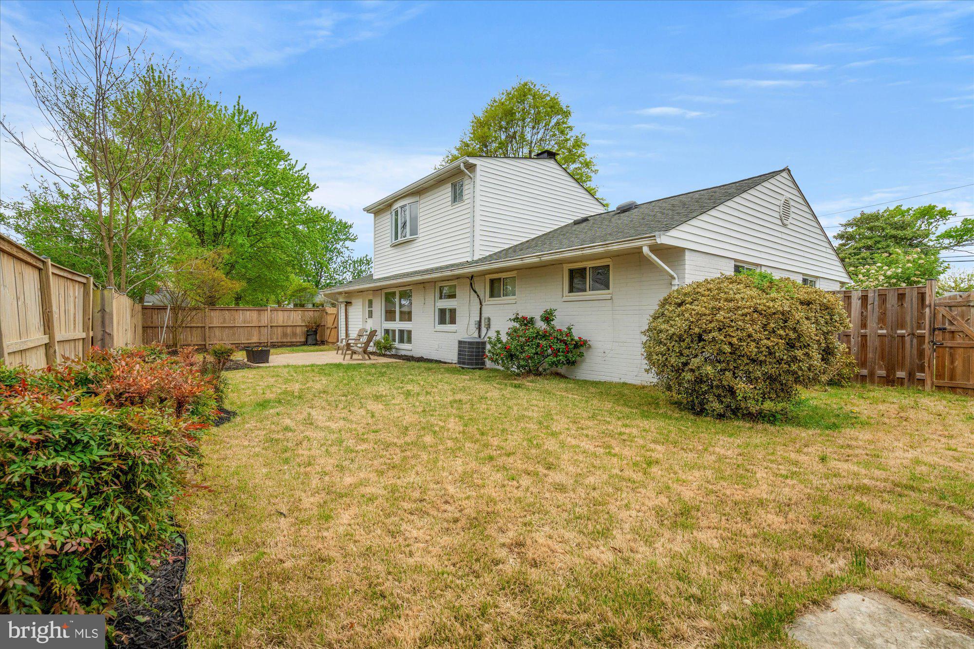 ROSE HILL FARMS - Residential