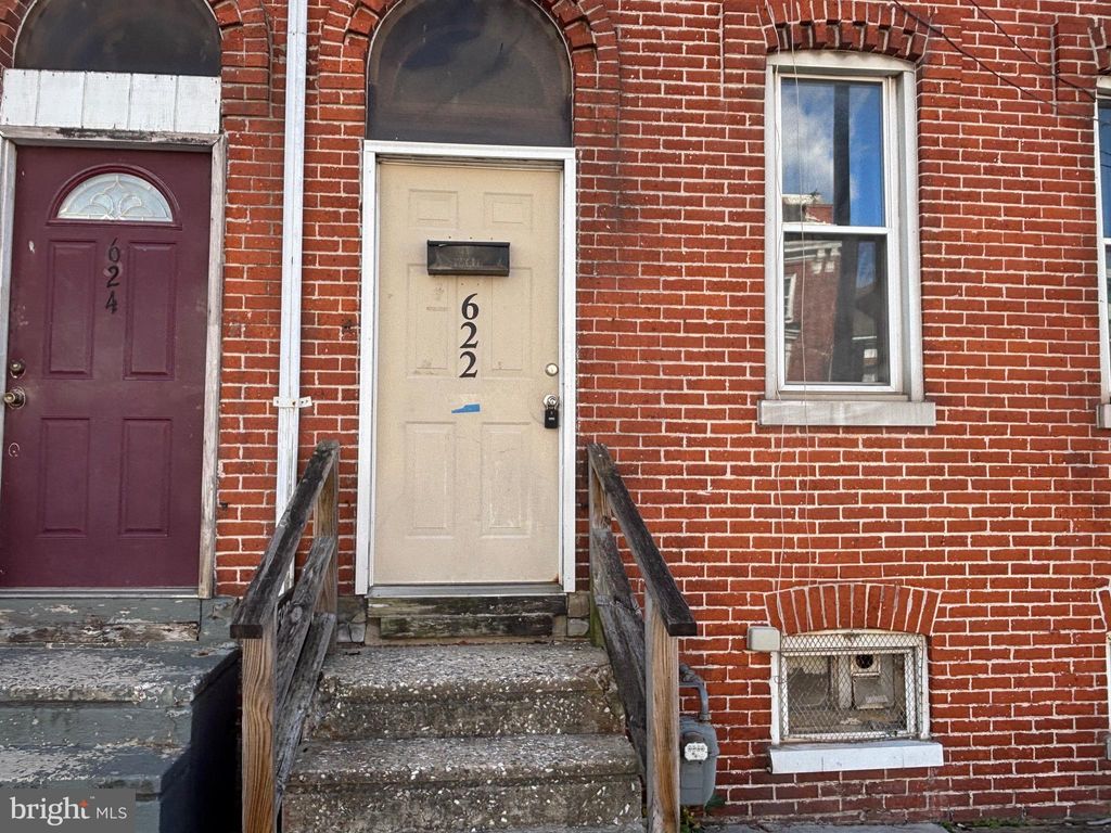 Photo of 622 E Market Street, YORK, PA 17403 (MLS # PAYK2093300)
