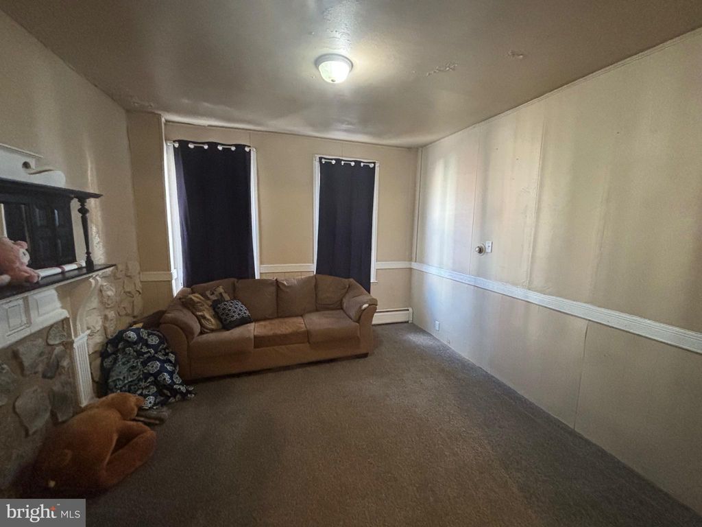 Photo of 622 E Market Street, YORK, PA 17403 (MLS # PAYK2093300)