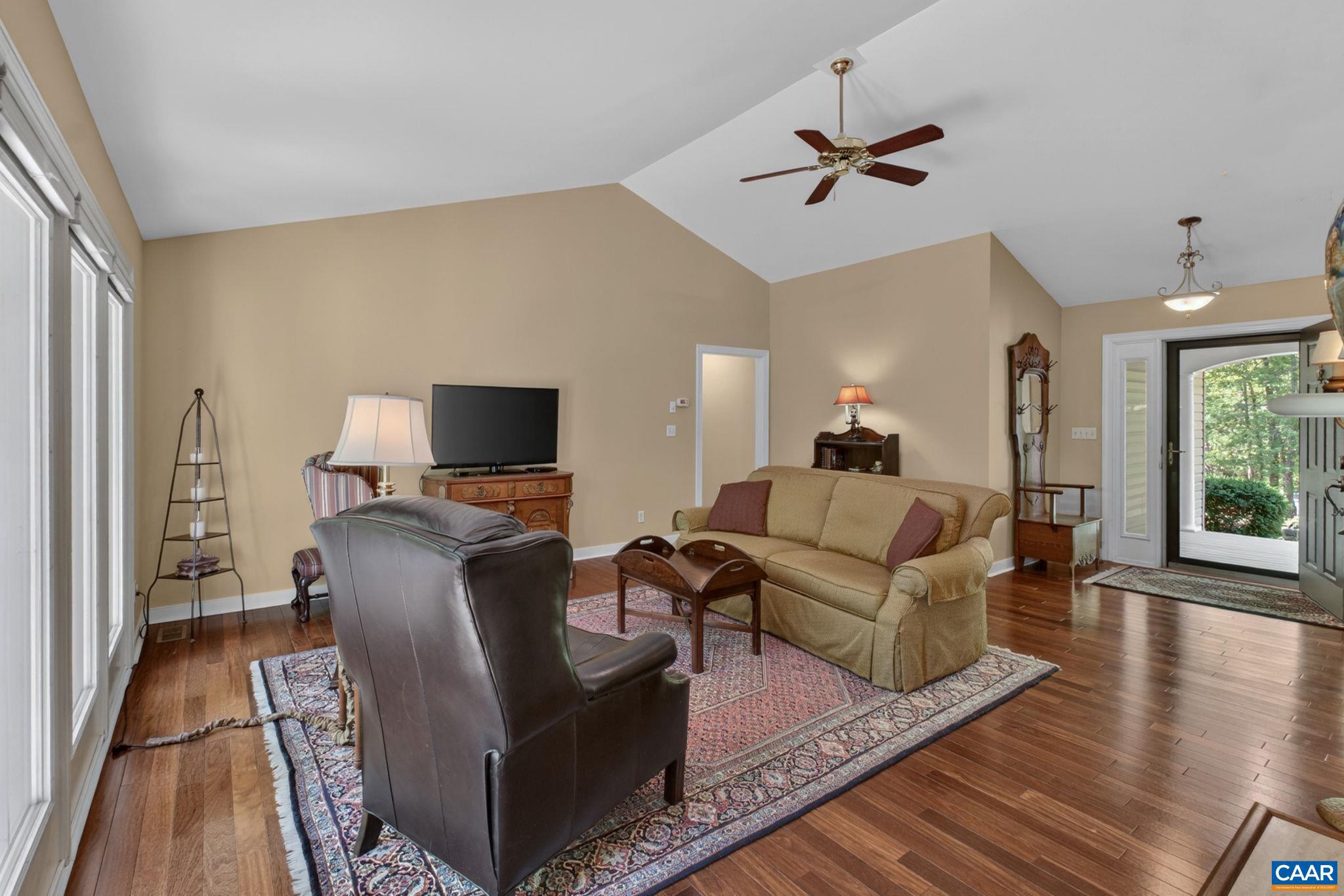 LAKE MONTICELLO - Residential