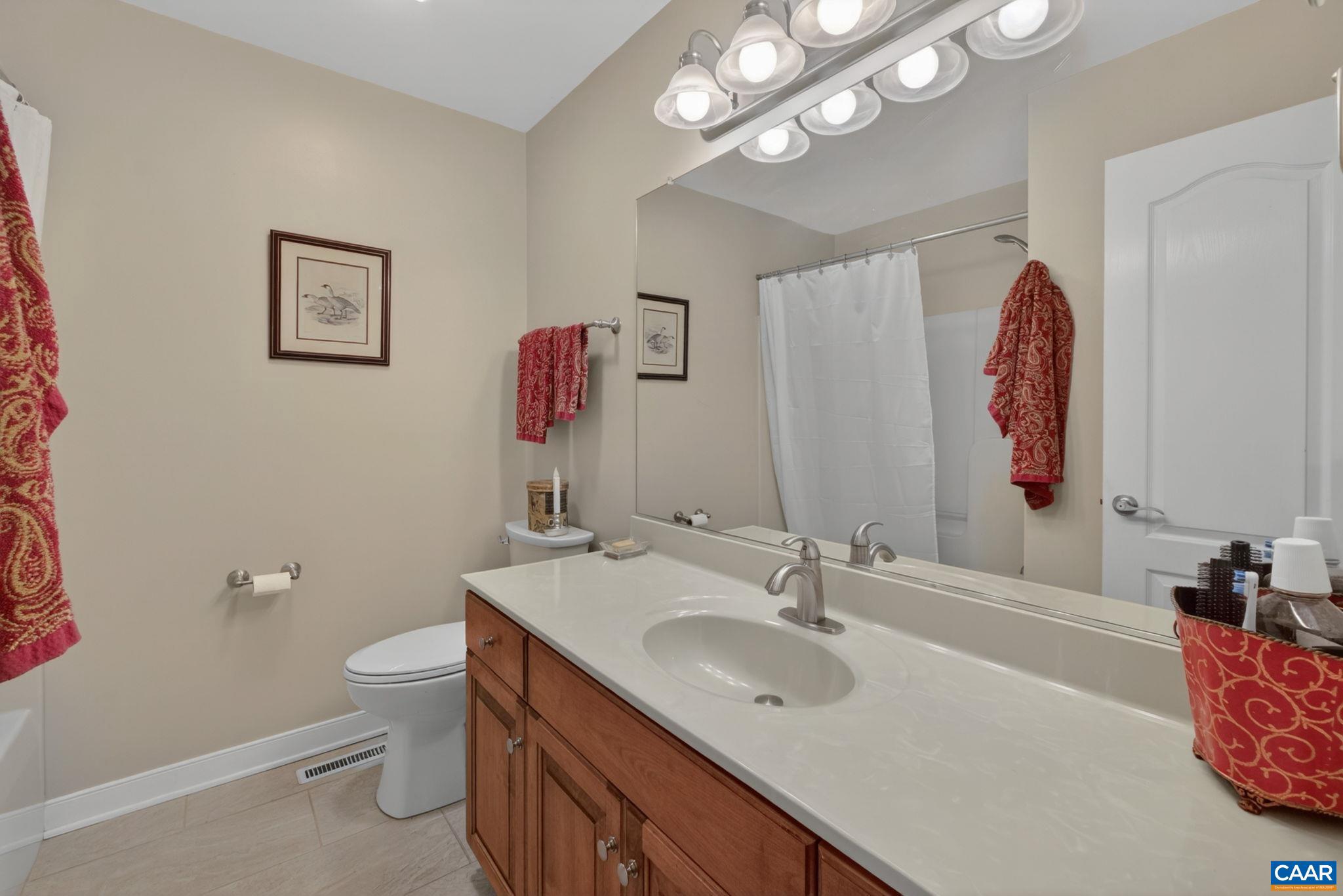 LAKE MONTICELLO - Residential