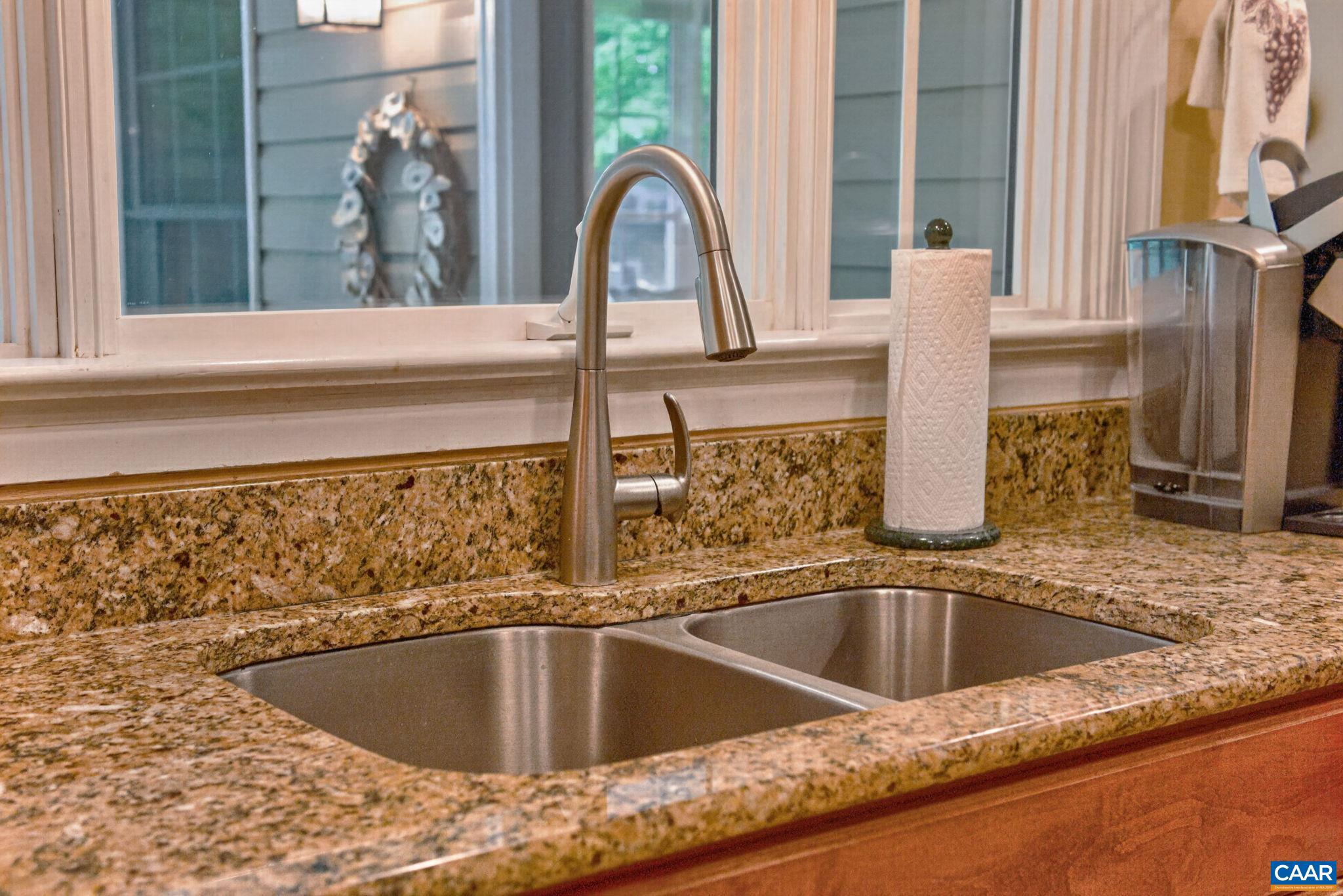 LAKE MONTICELLO - Residential