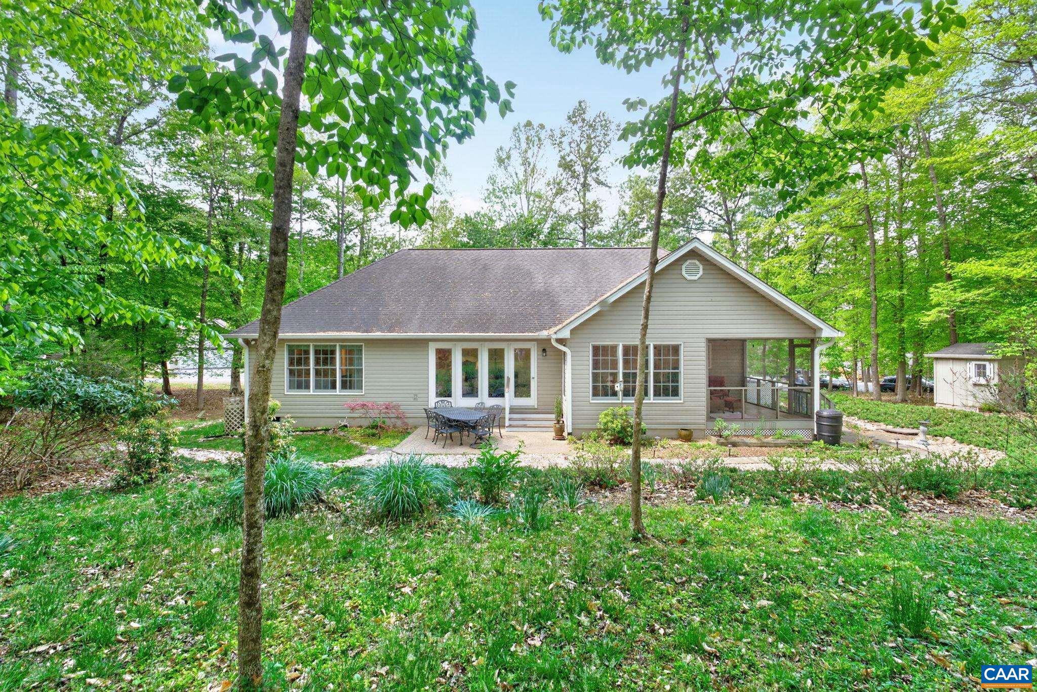 LAKE MONTICELLO - Residential