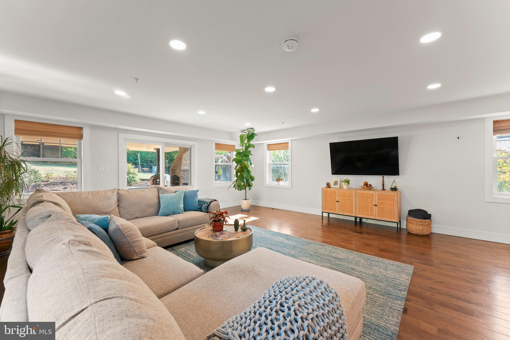 NORTH HILLS - Residential