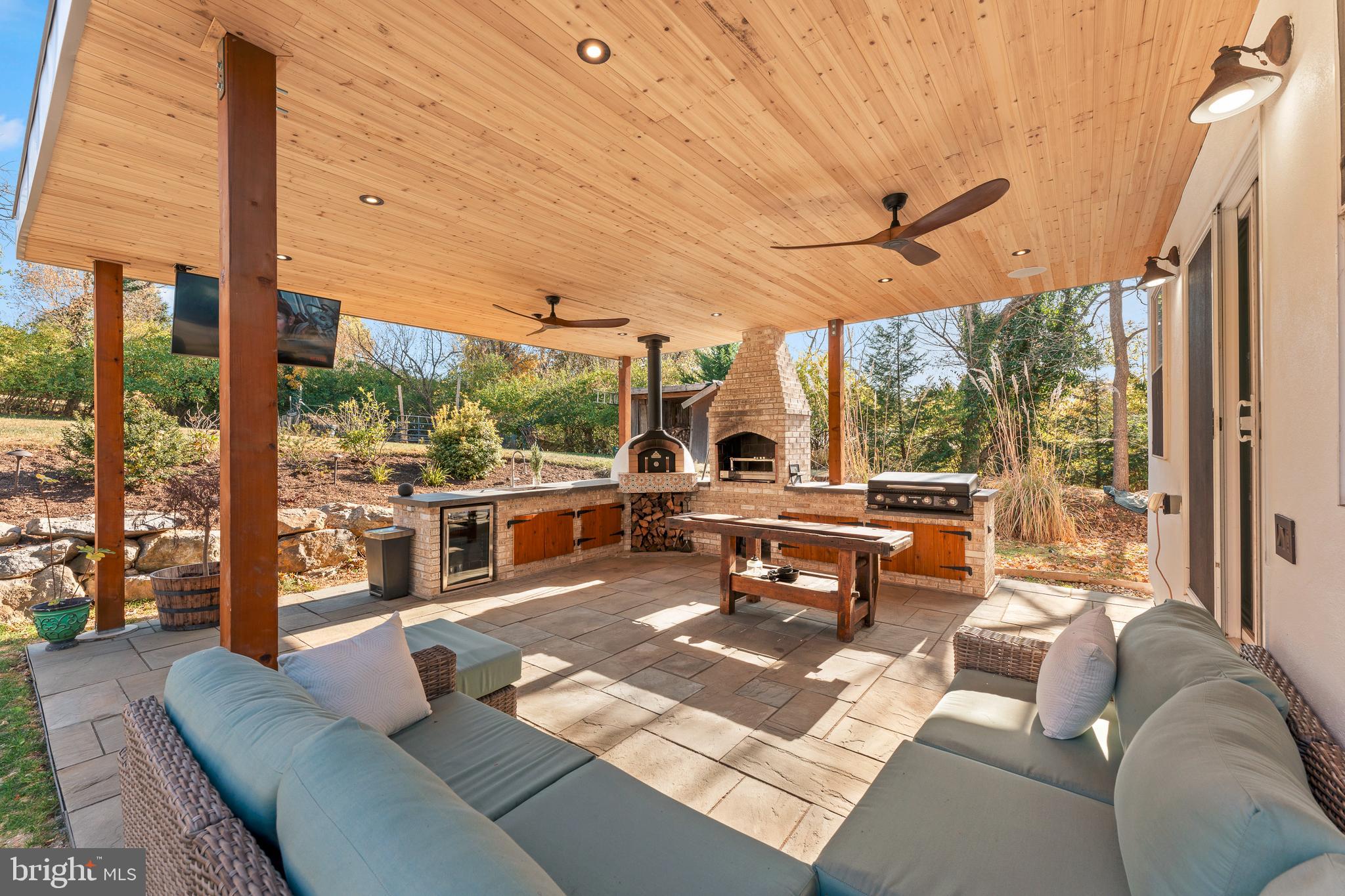 NORTH HILLS - Residential