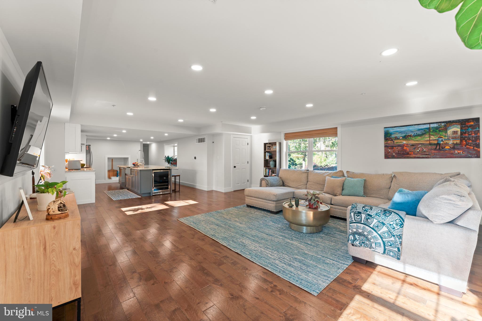 NORTH HILLS - Residential