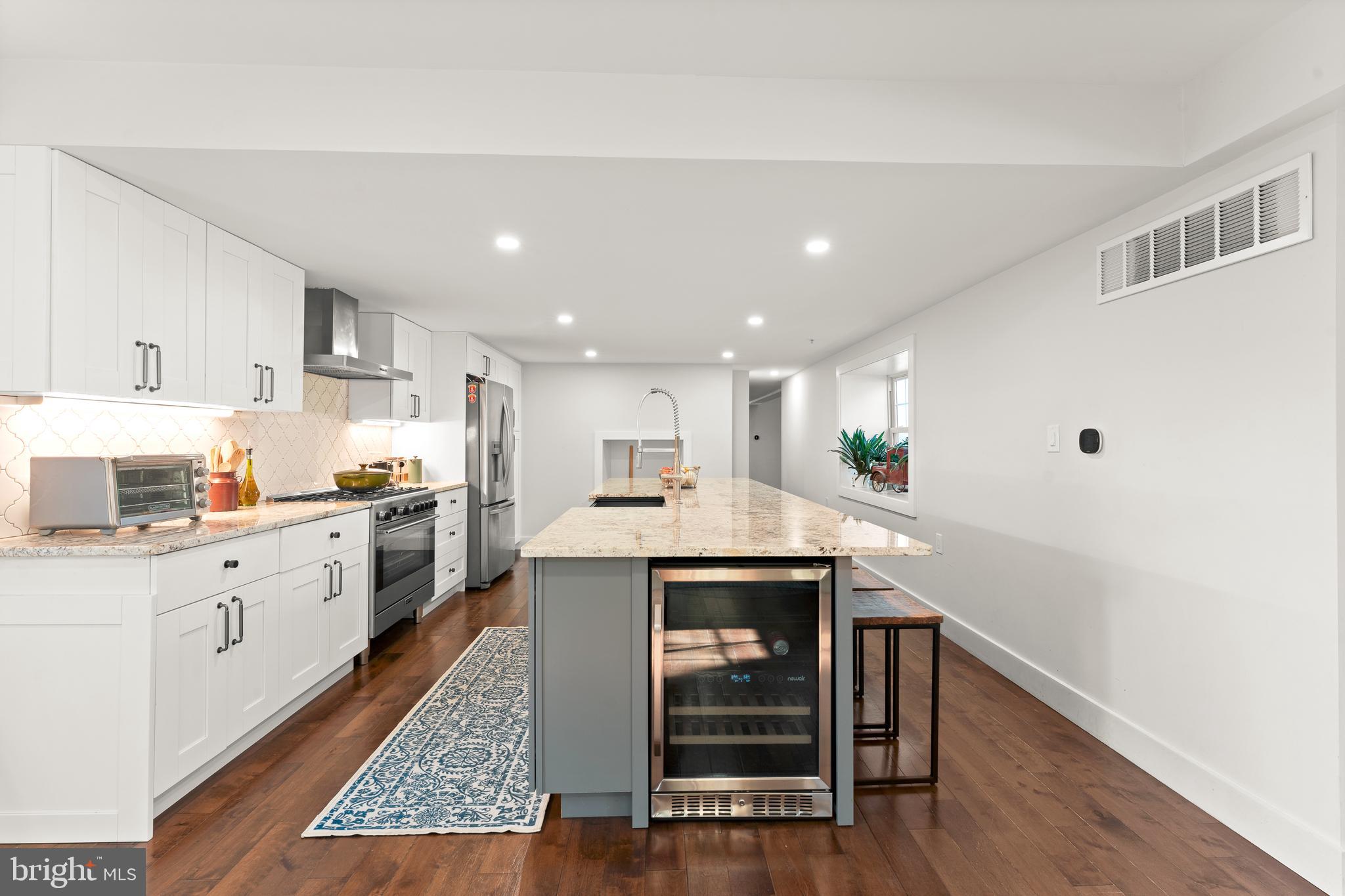 NORTH HILLS - Residential