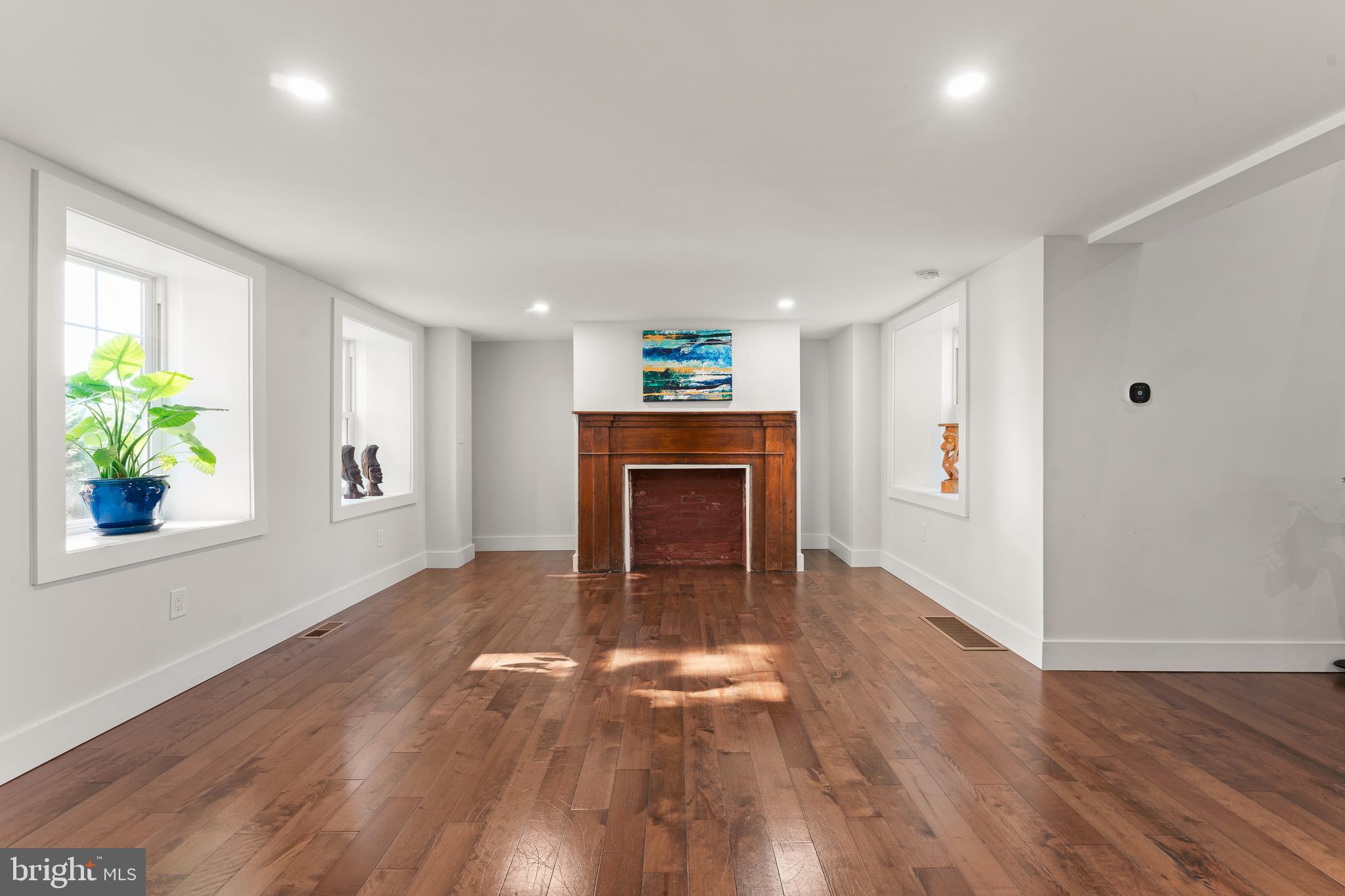 NORTH HILLS - Residential