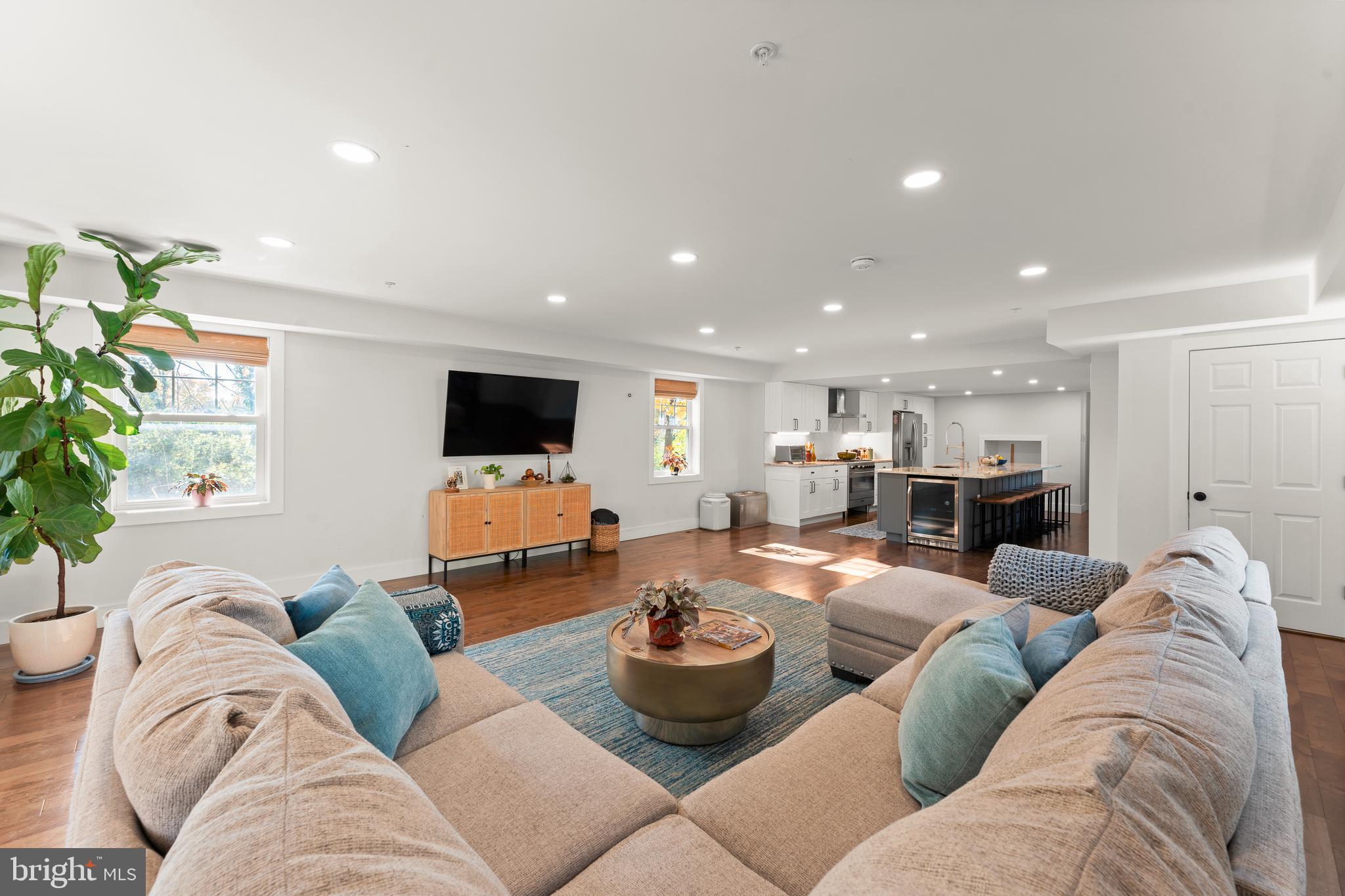 NORTH HILLS - Residential