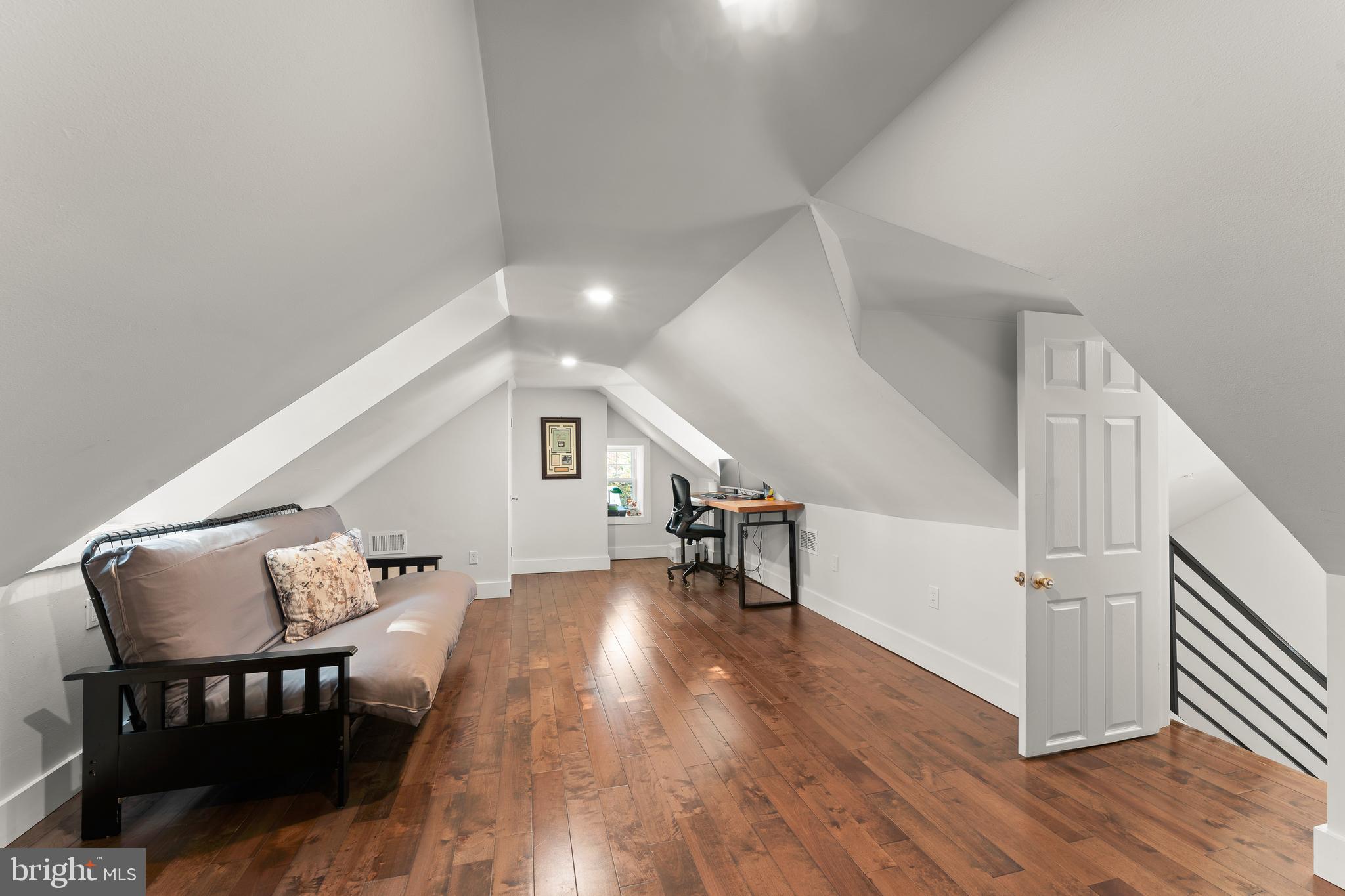 NORTH HILLS - Residential