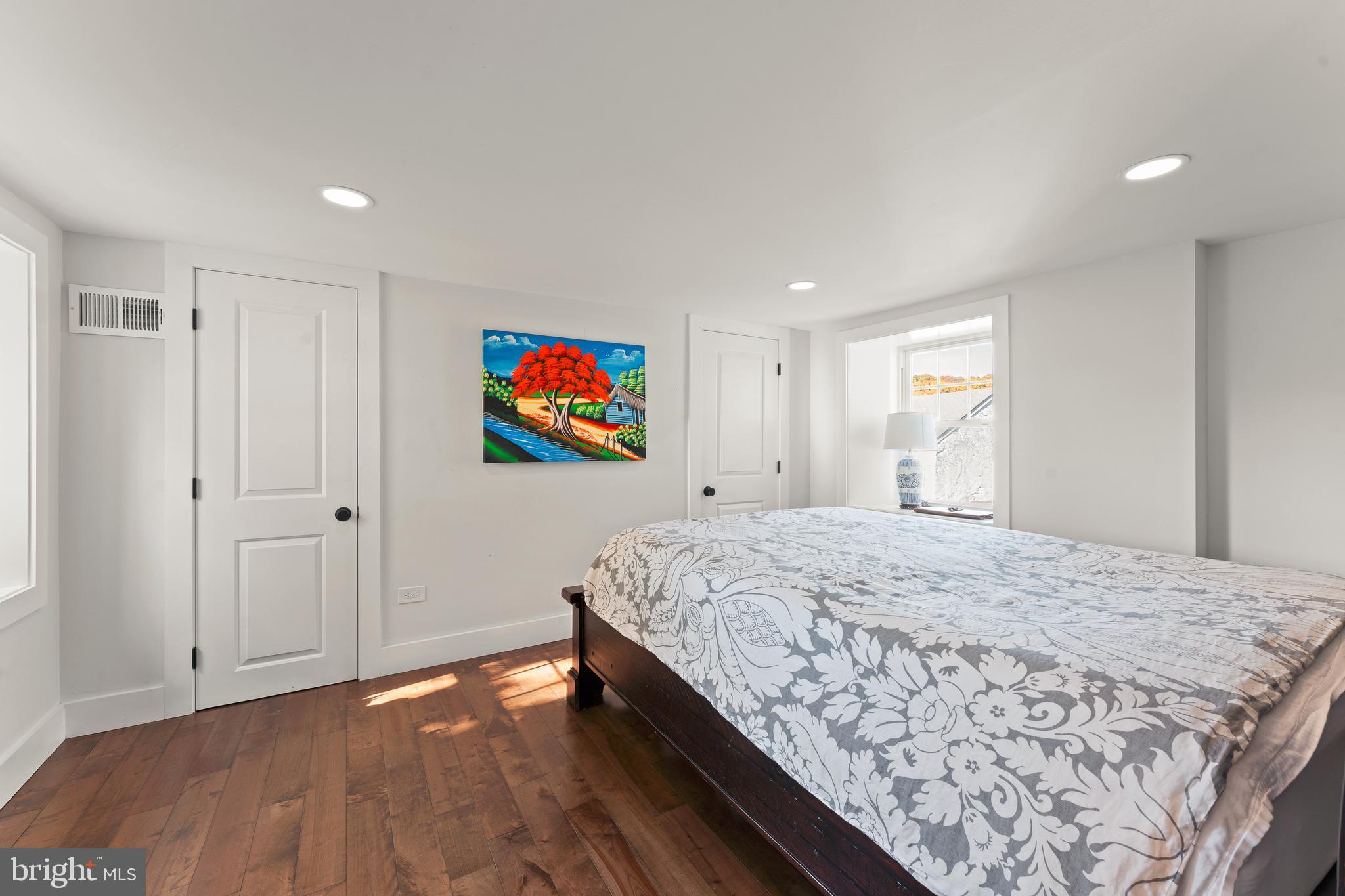 NORTH HILLS - Residential