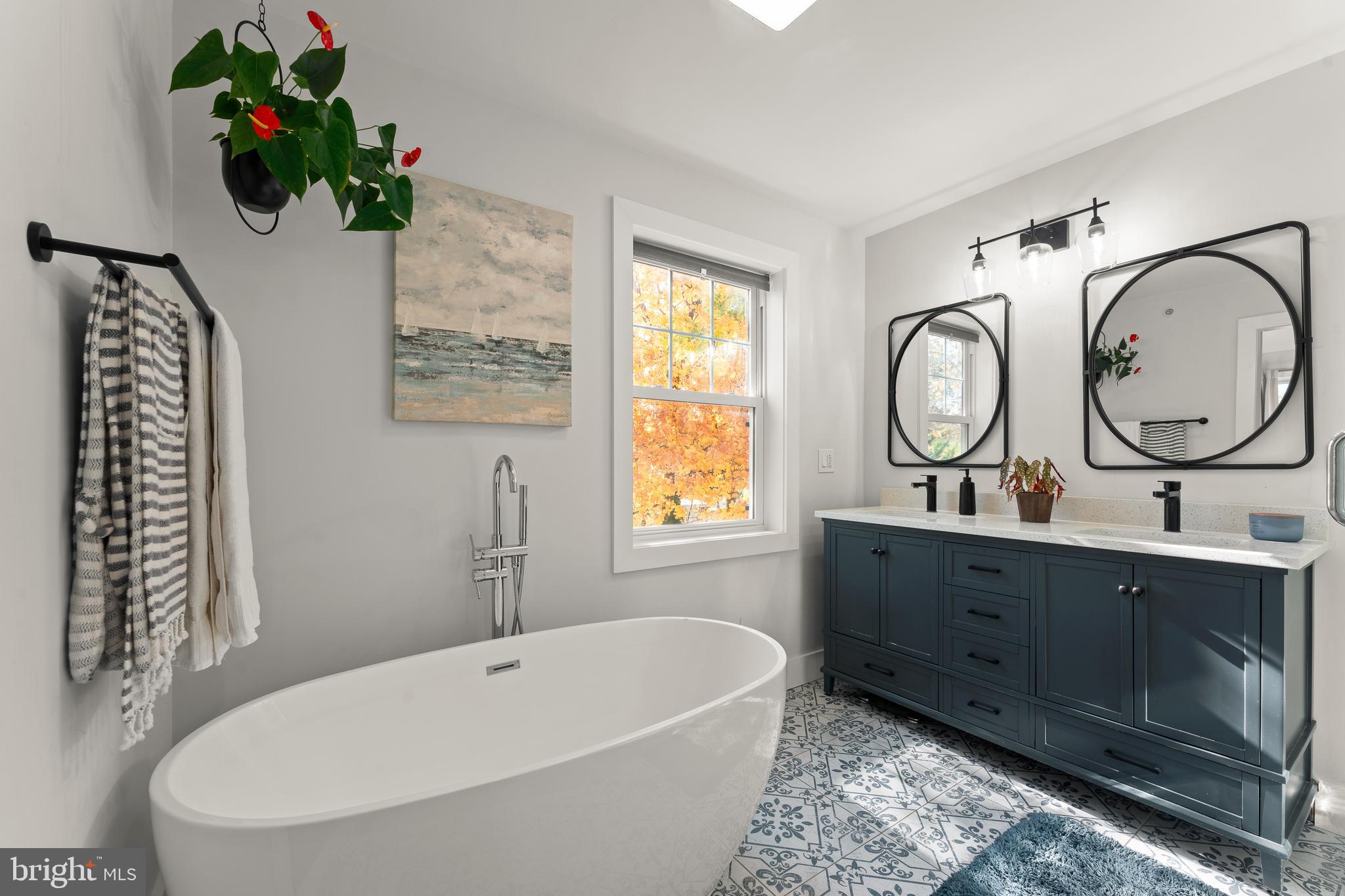 NORTH HILLS - Residential