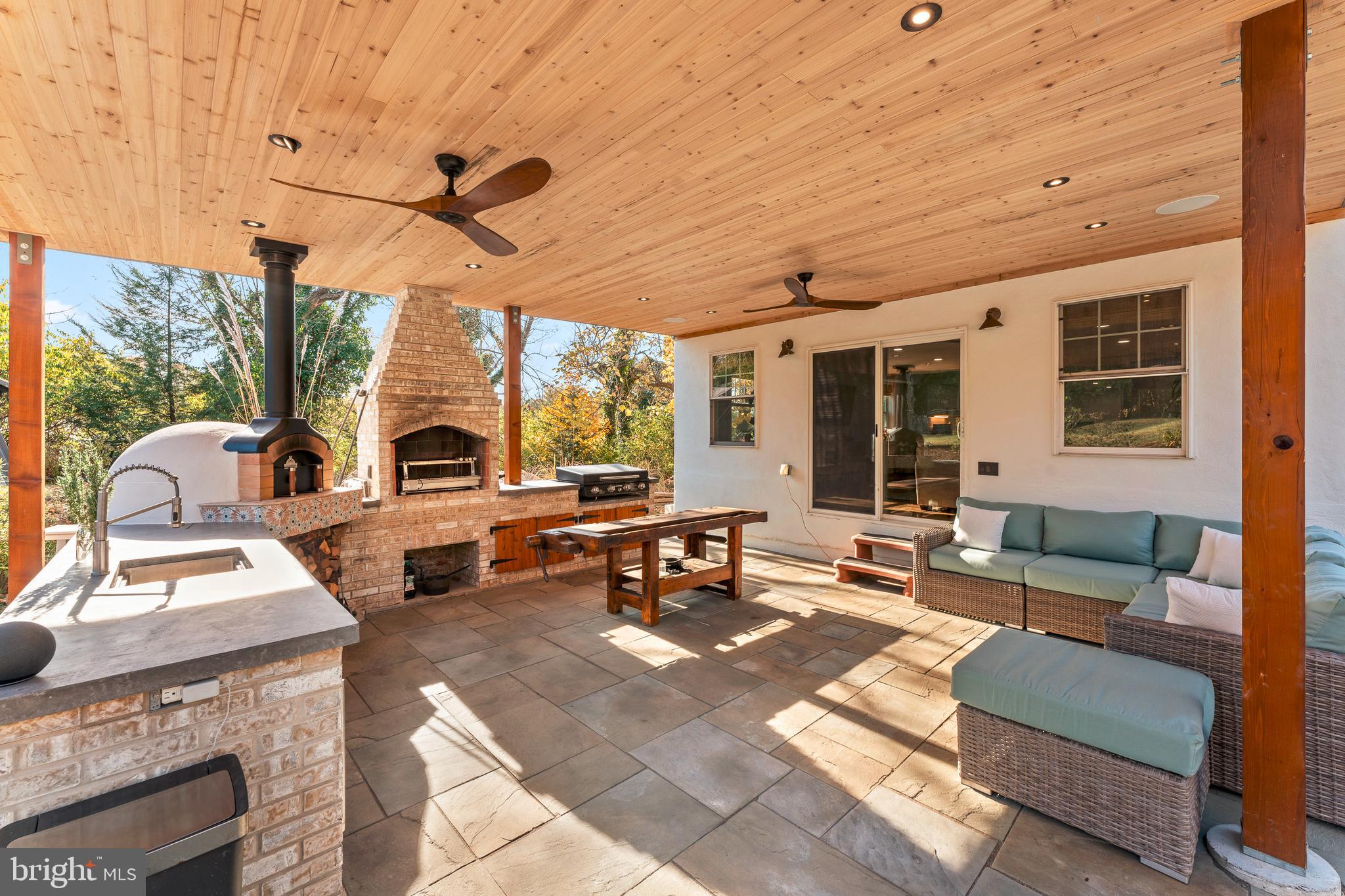 NORTH HILLS - Residential