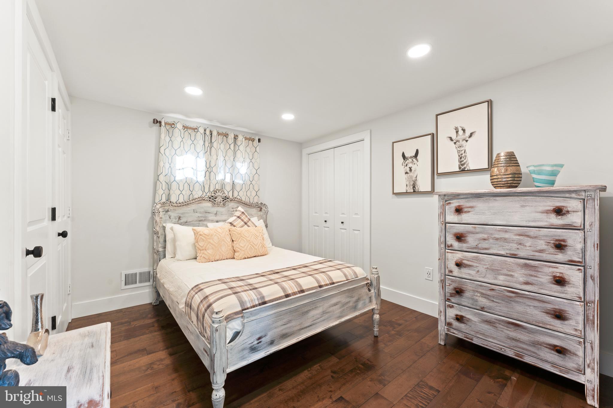 NORTH HILLS - Residential