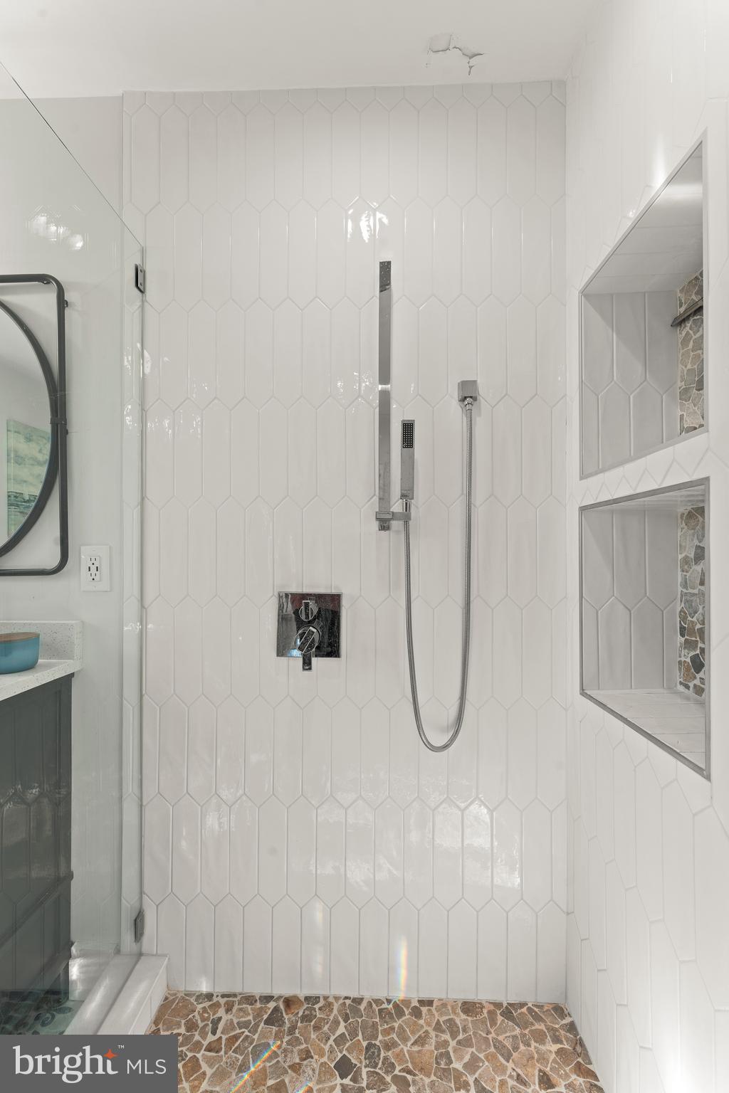 NORTH HILLS - Residential