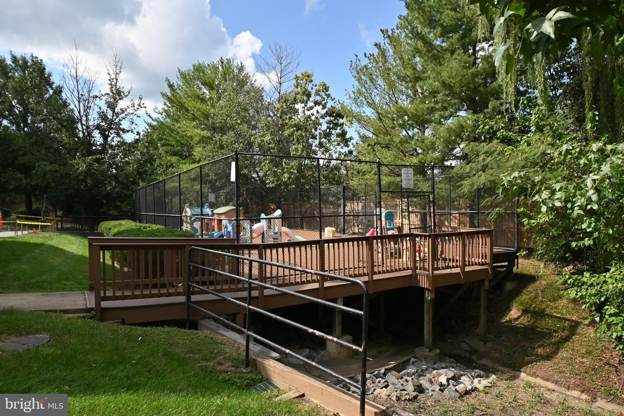 SUMMERS GROVE - Residential Lease