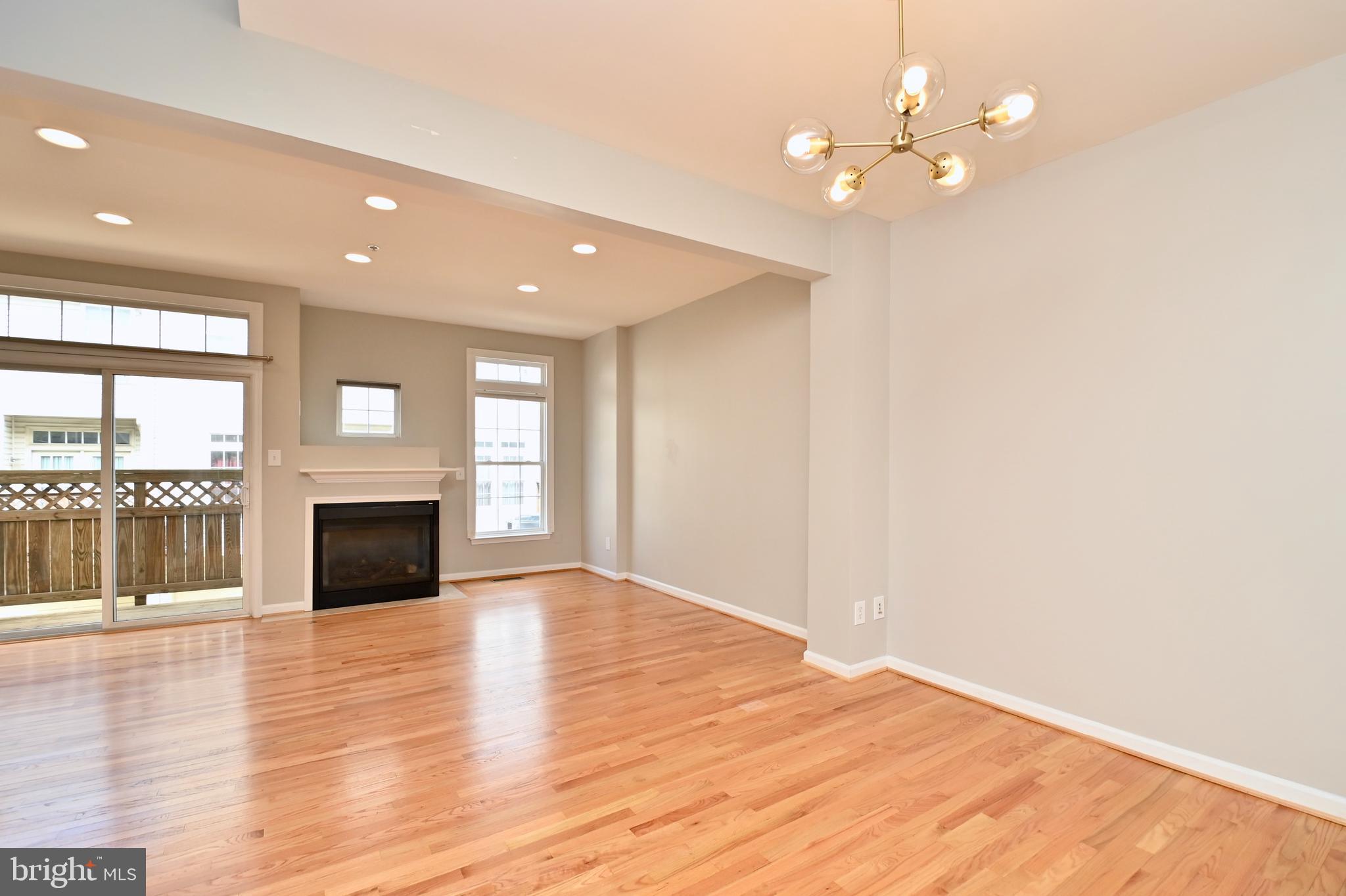 SUMMERS GROVE - Residential Lease