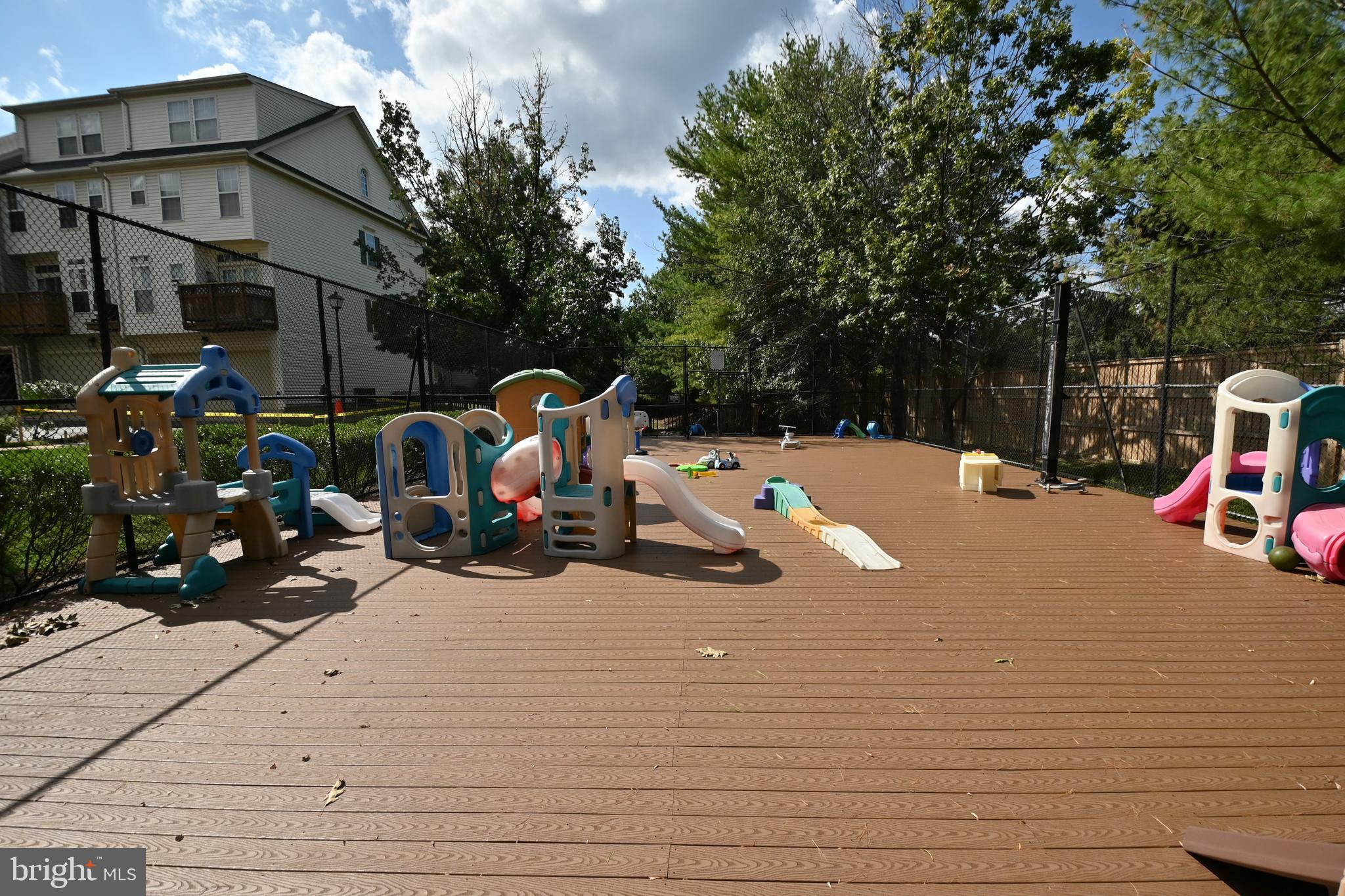 SUMMERS GROVE - Residential Lease