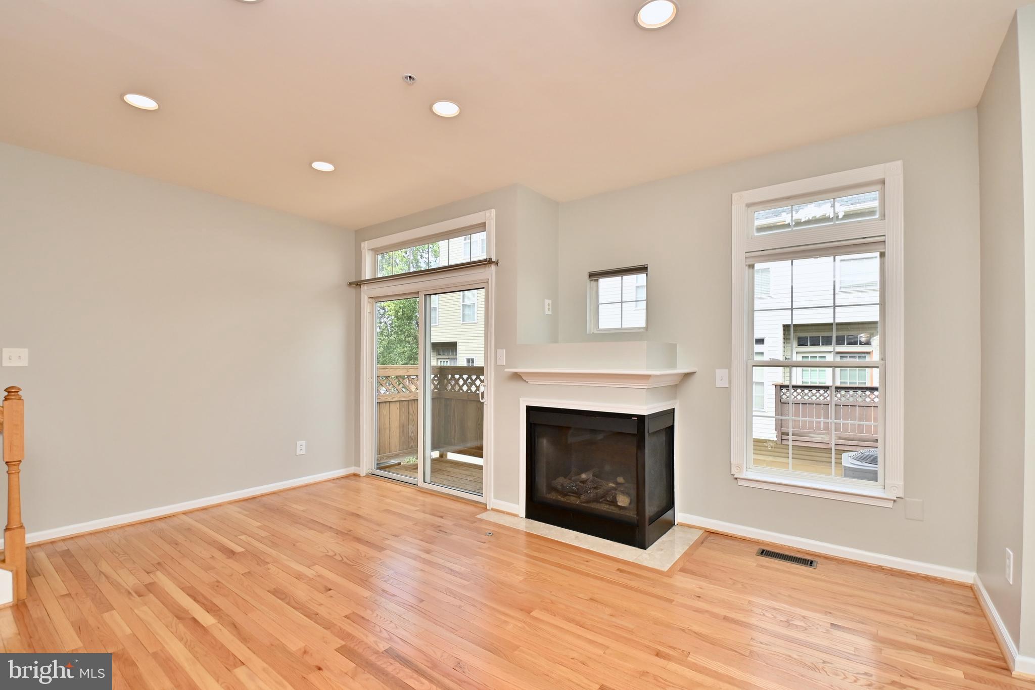 SUMMERS GROVE - Residential Lease