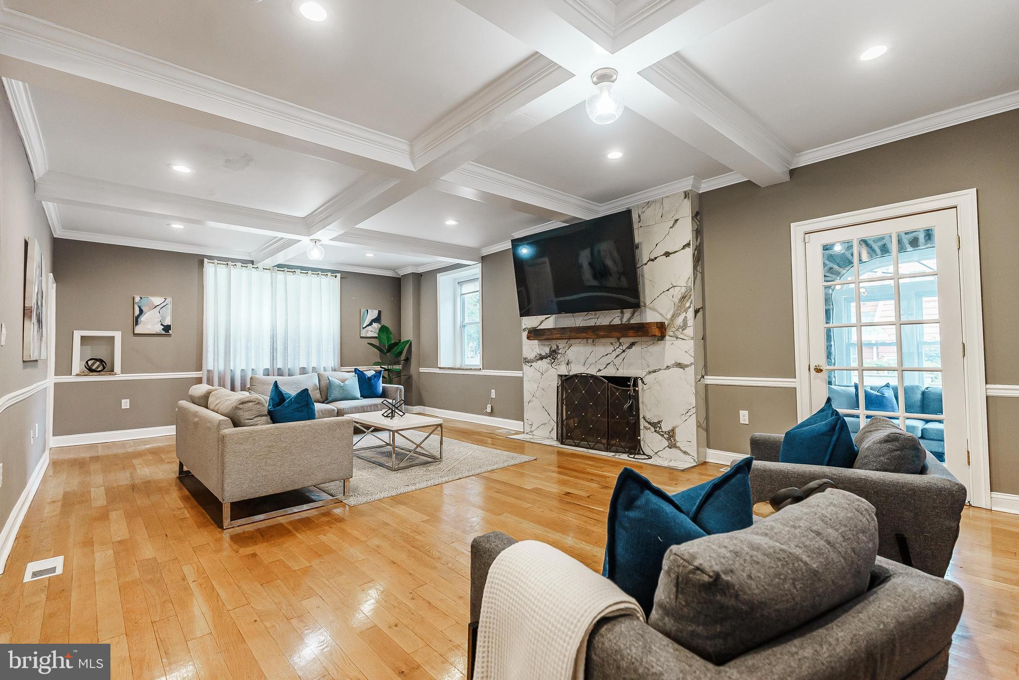 LANSDOWNE - Residential