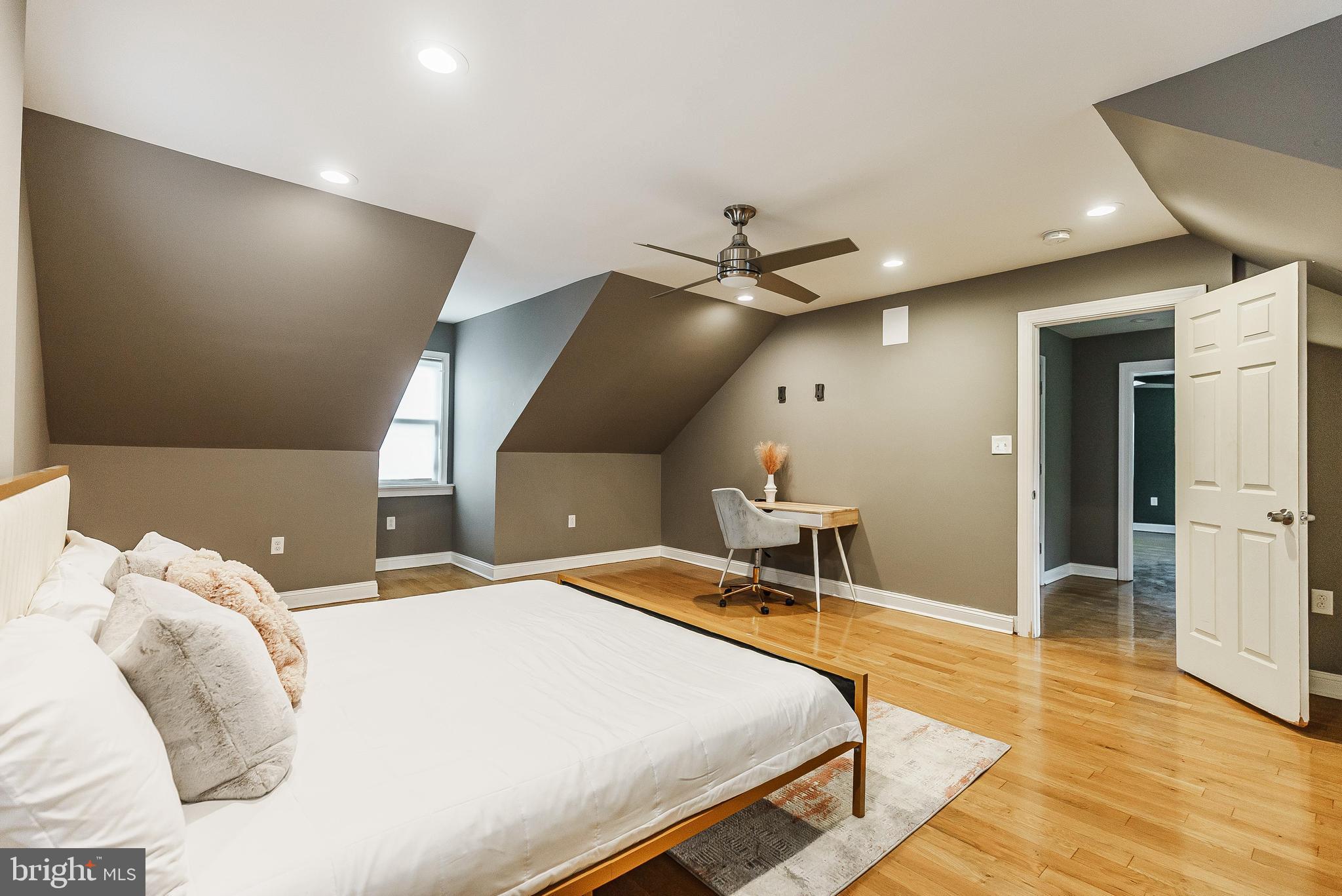 LANSDOWNE - Residential