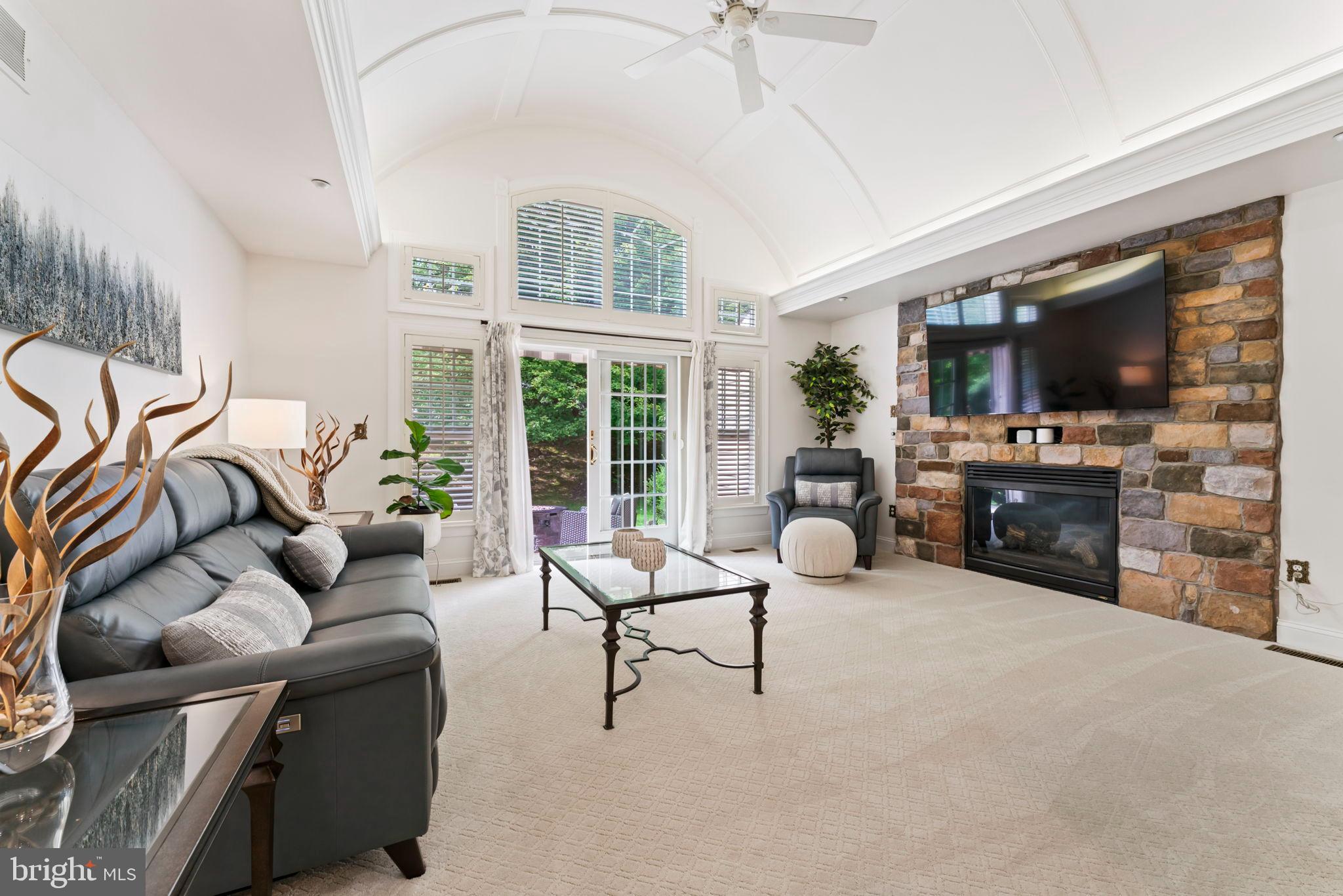 GRAND OAKS - Residential