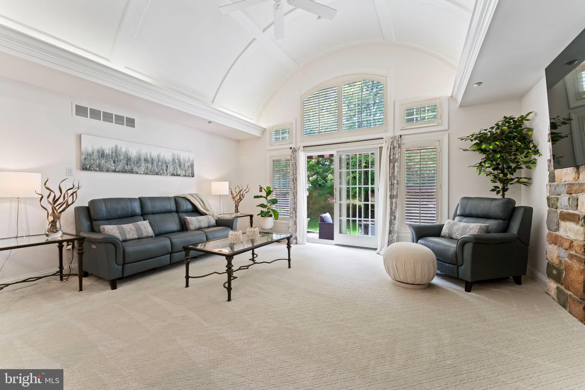 GRAND OAKS - Residential