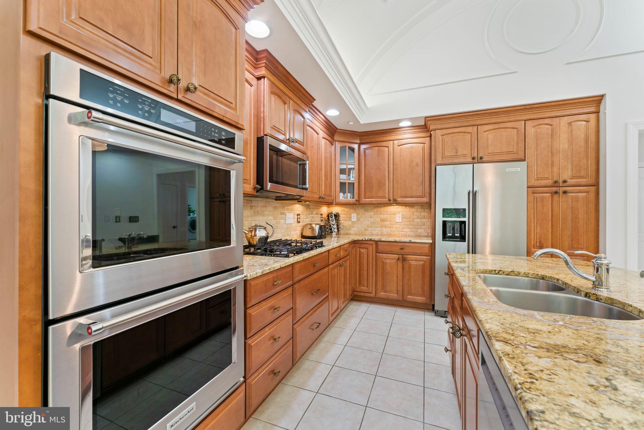 GRAND OAKS - Residential