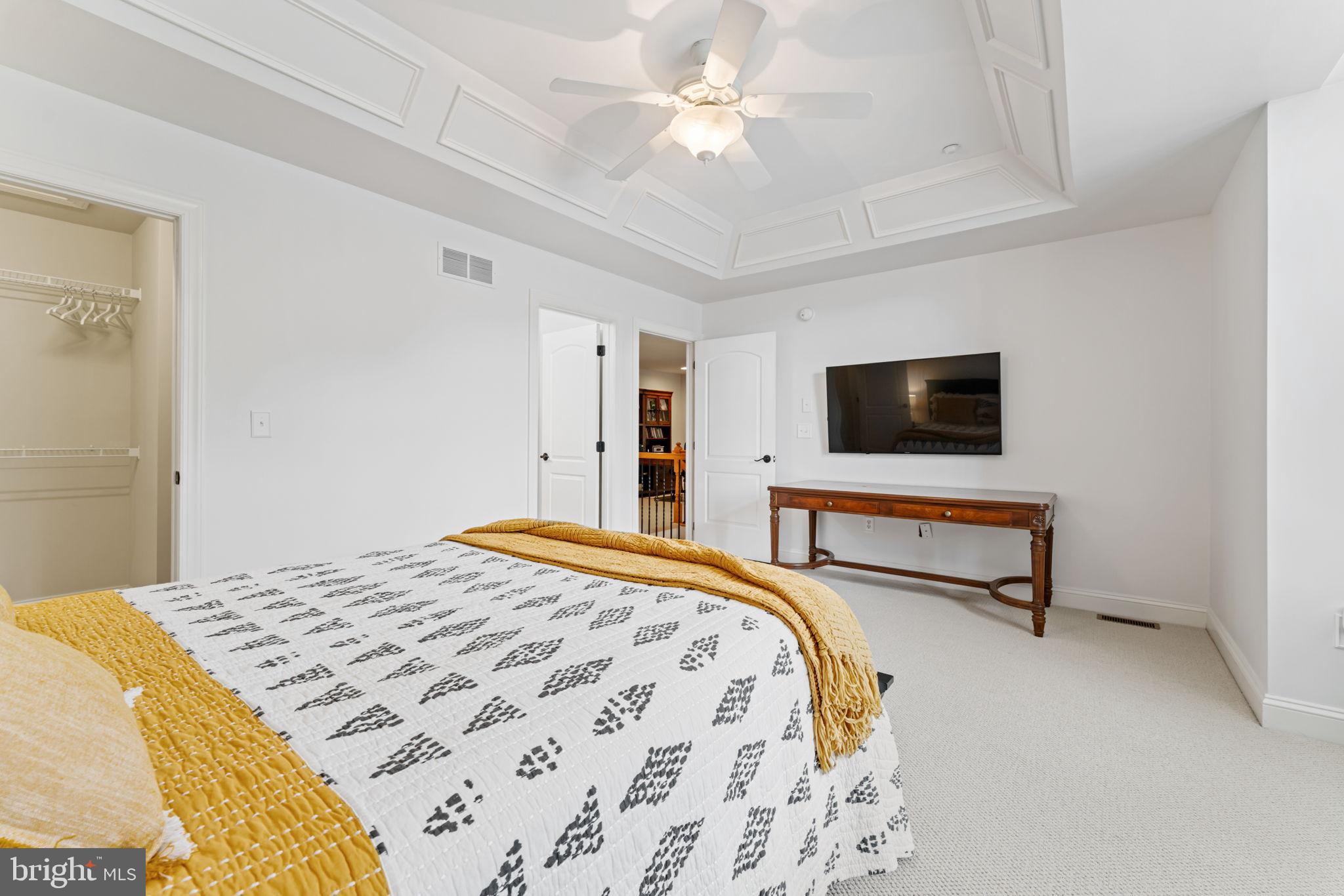 GRAND OAKS - Residential