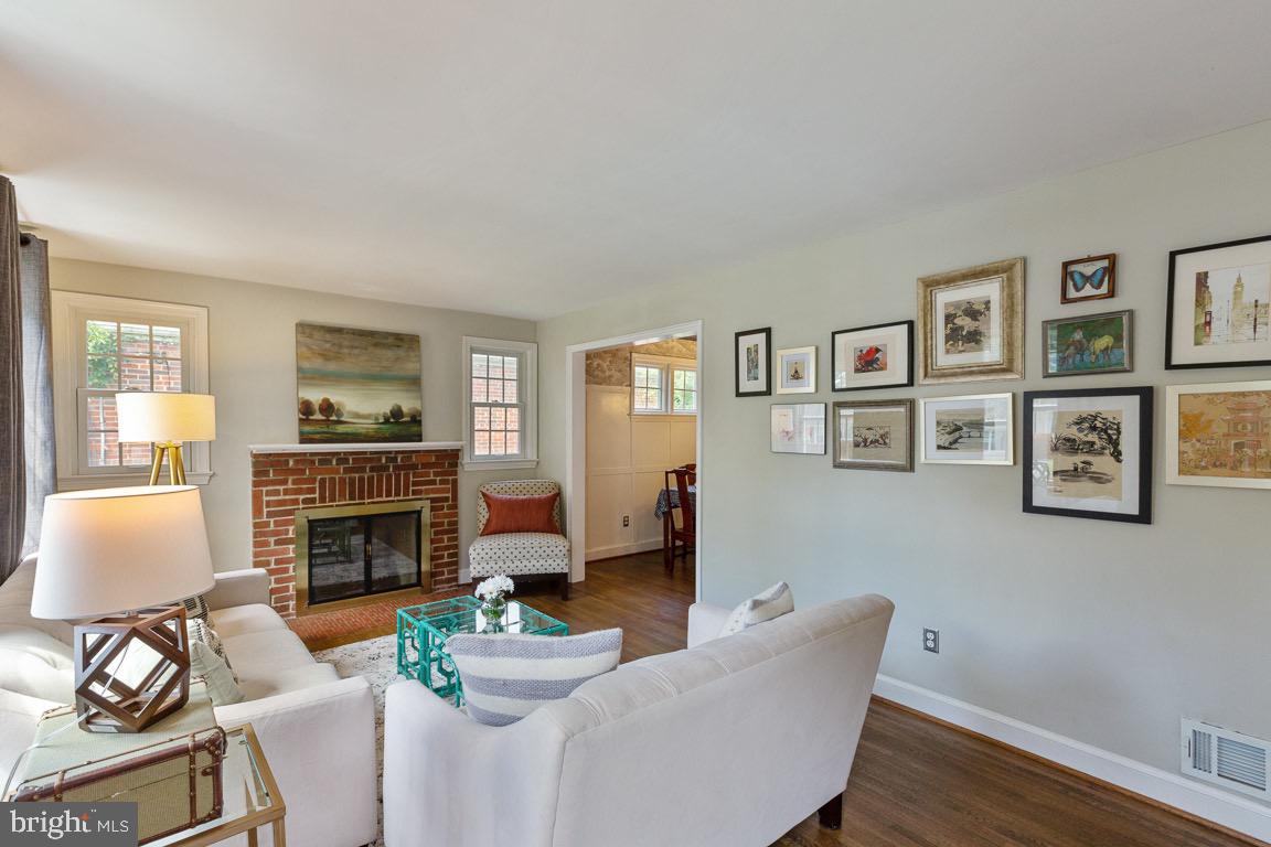 CAMERON HEIGHTS - Residential