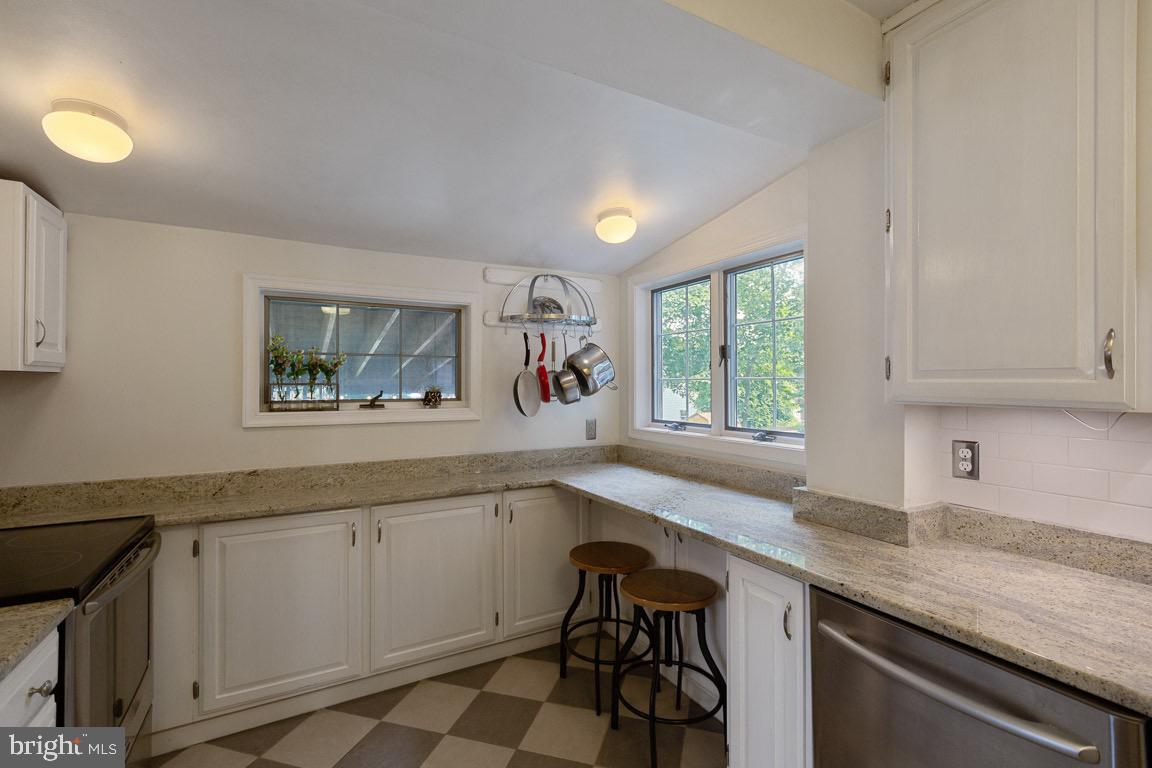 CAMERON HEIGHTS - Residential