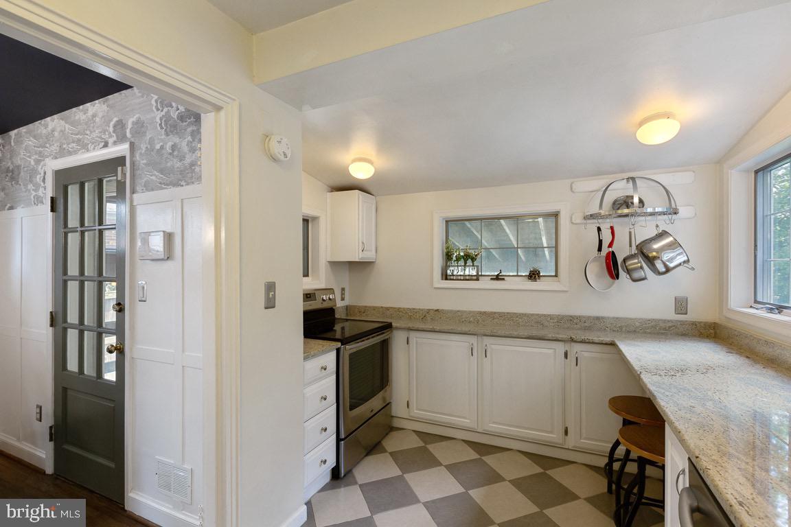 CAMERON HEIGHTS - Residential