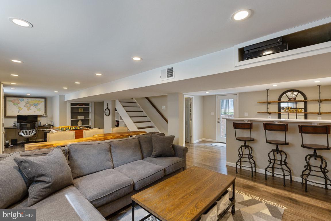 CAMERON HEIGHTS - Residential