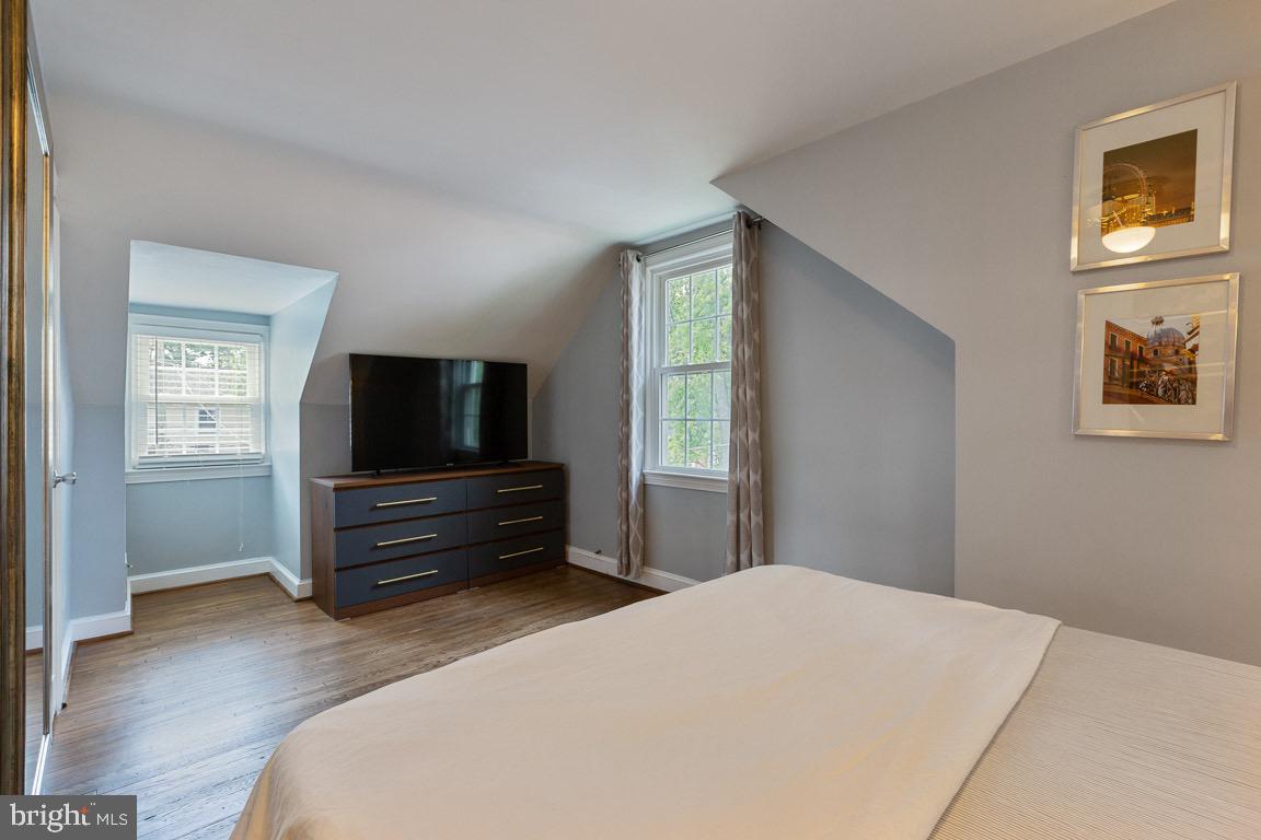 CAMERON HEIGHTS - Residential