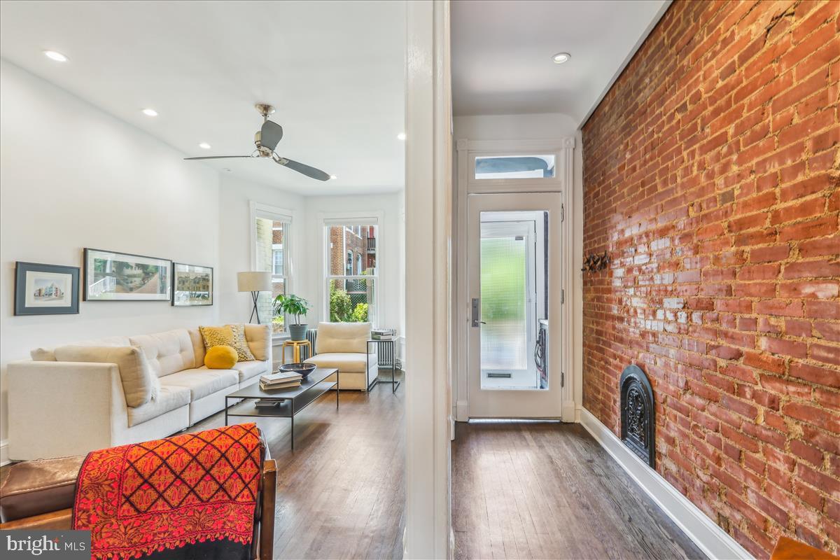 1903 4TH STREET NW