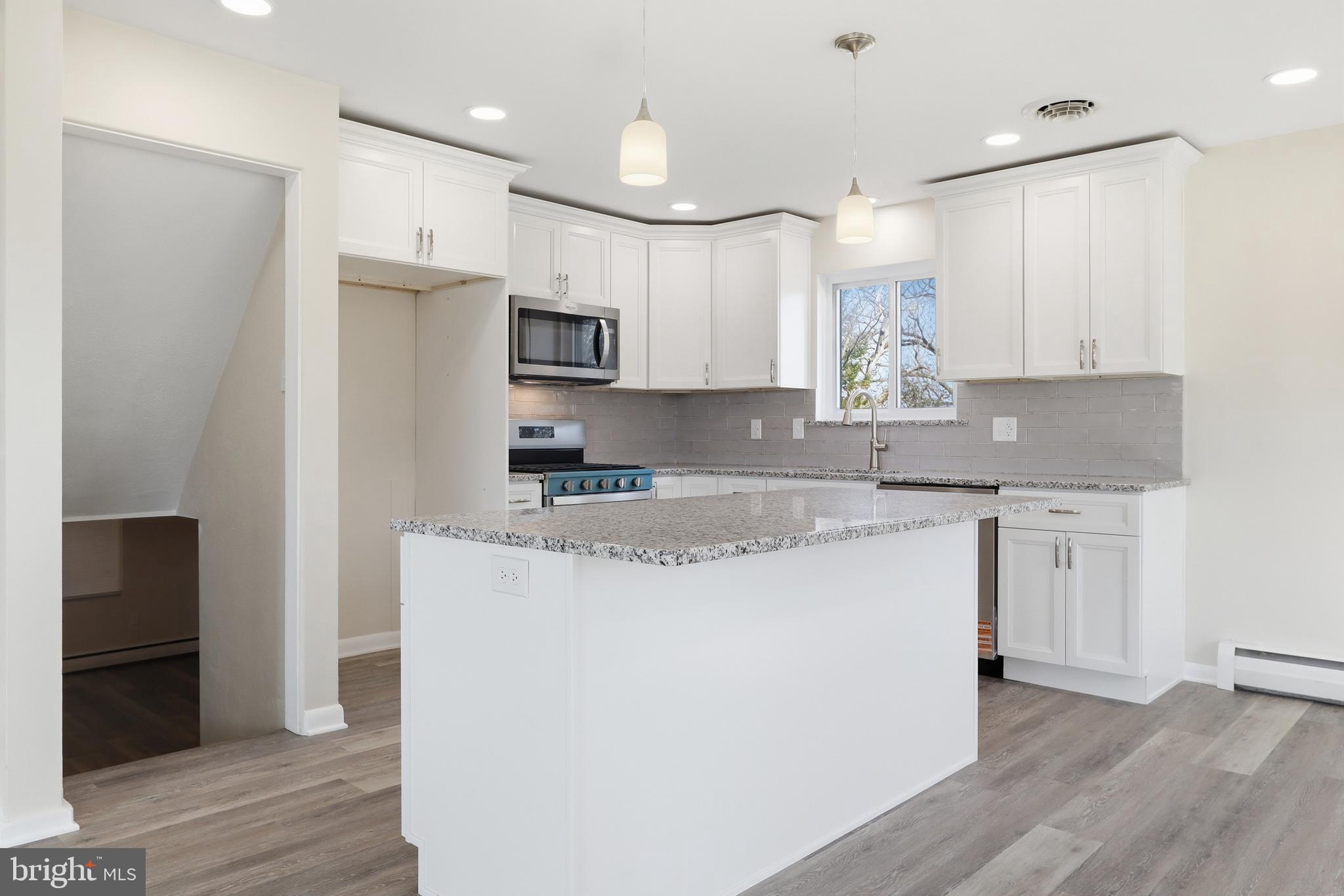 SUNSET TERRACE - Residential