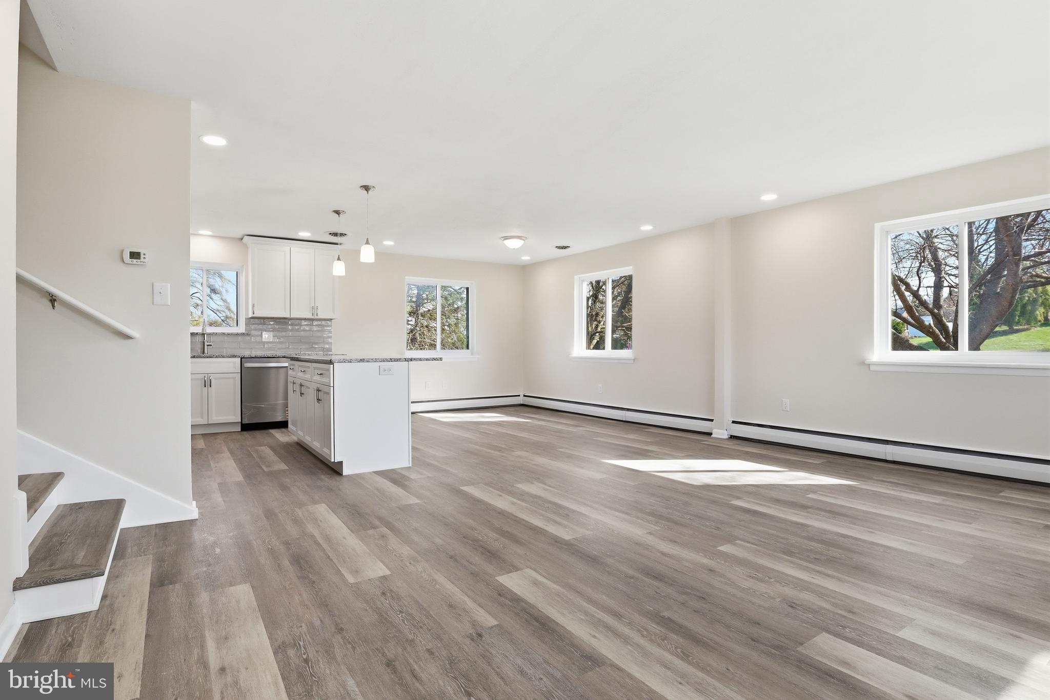 SUNSET TERRACE - Residential